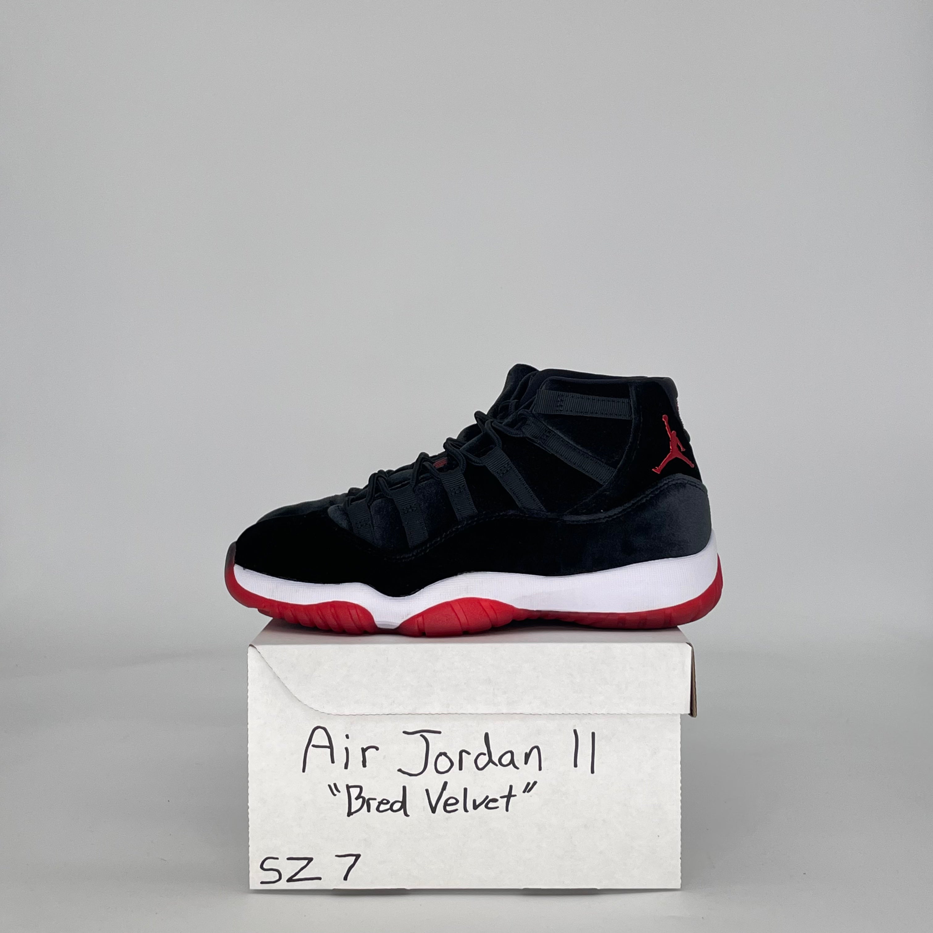 AIR JORDAN 11 BRED VELVET DB5457-061 SIZE 7/8.5W GS