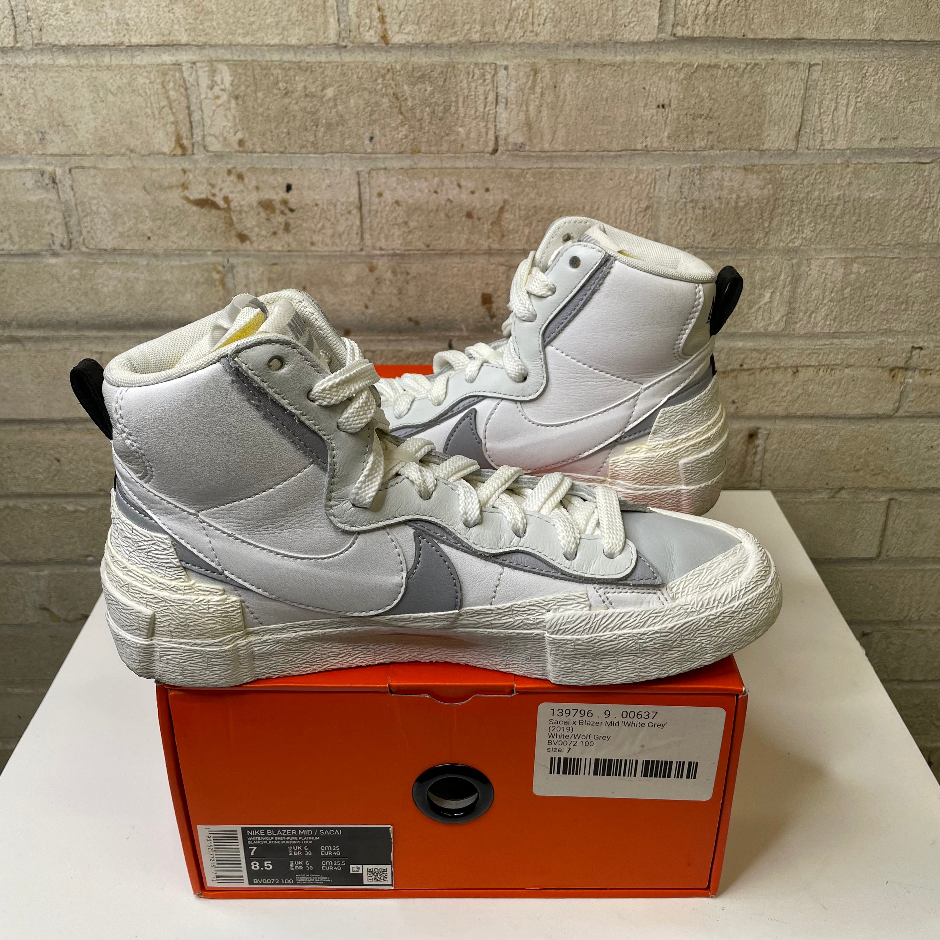 NIKE BLAZER MID SACAI WHITE GREY BV0072-100 SIZE 7/8.5W