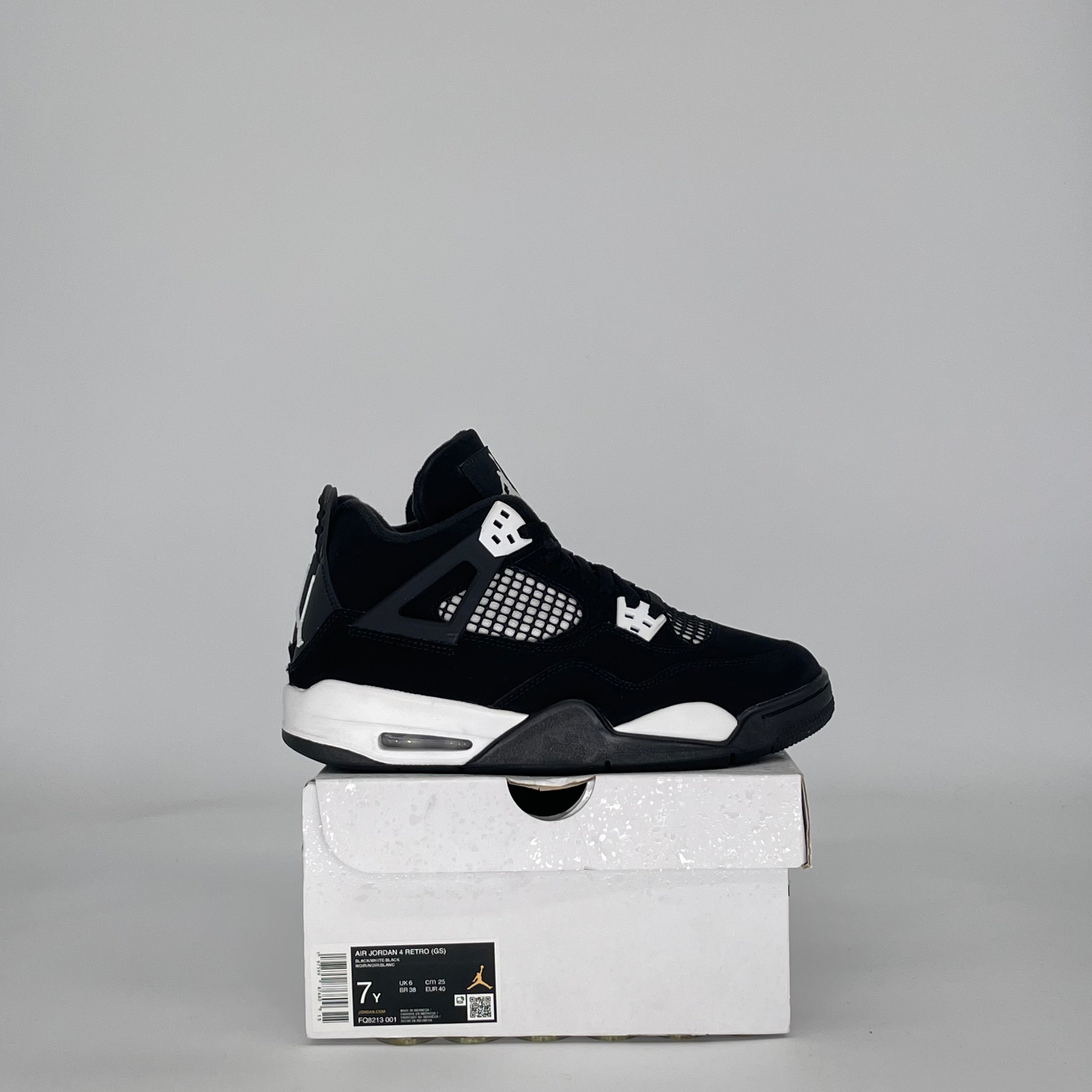 AIR JORDAN 4 WHITE THUNDER FQ8213-001 SIZE 7/8.5W GS