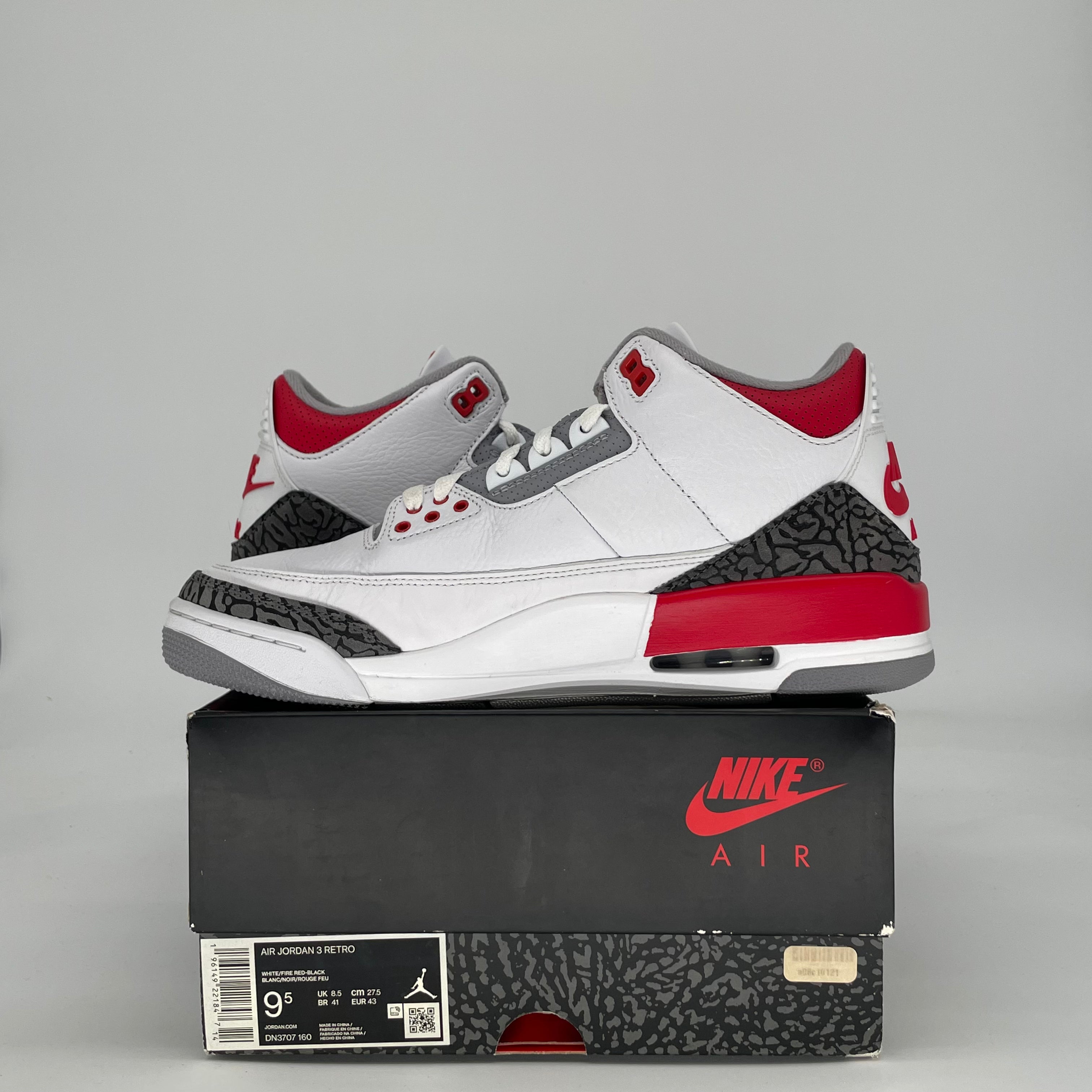 AIR JORDAN 3 FIRE RED DN3707-160 SIZE 9.5/11W