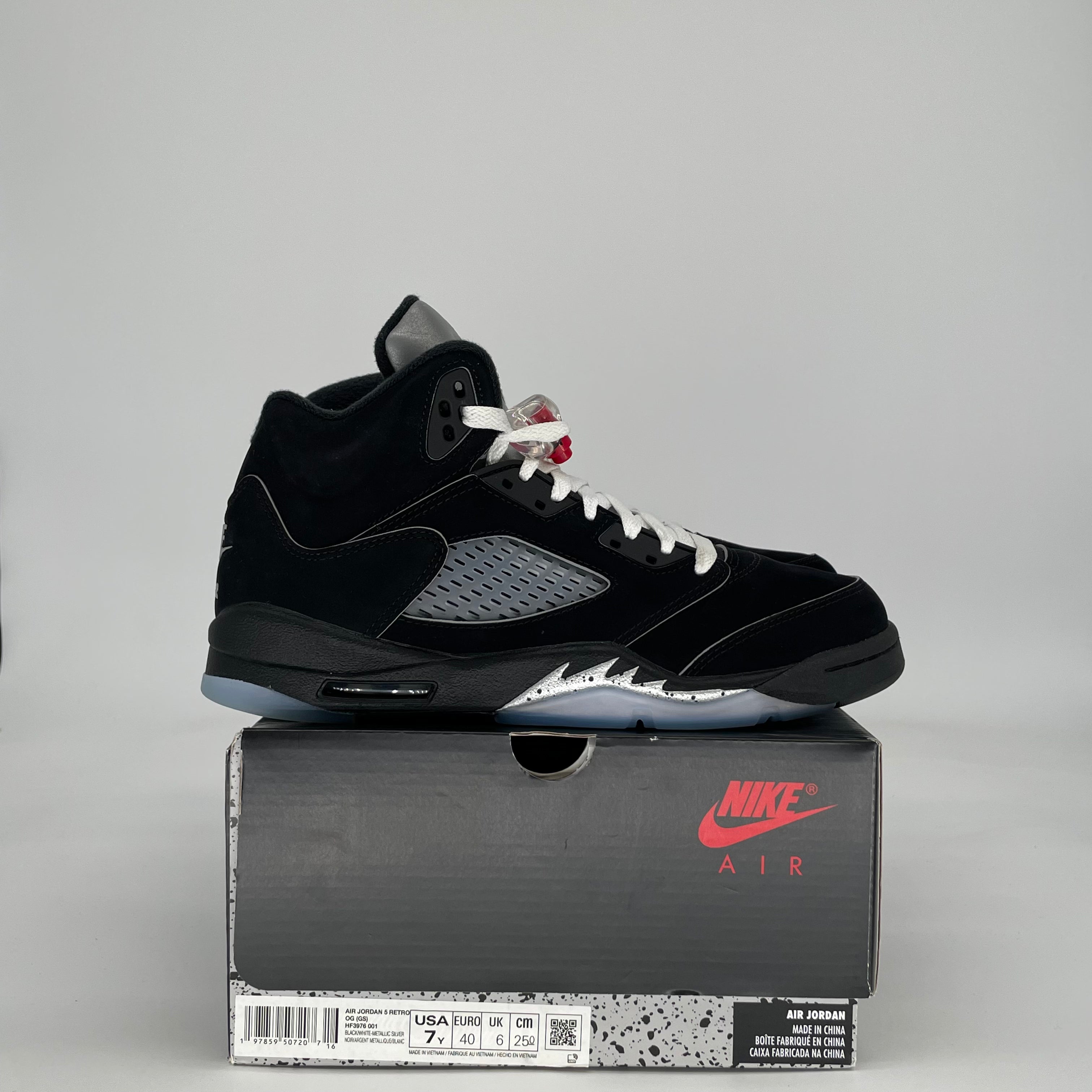 AIR JORDAN 5 BLACK METALLIC REIMAGINED HF3976-001 SIZE 7/8.5W