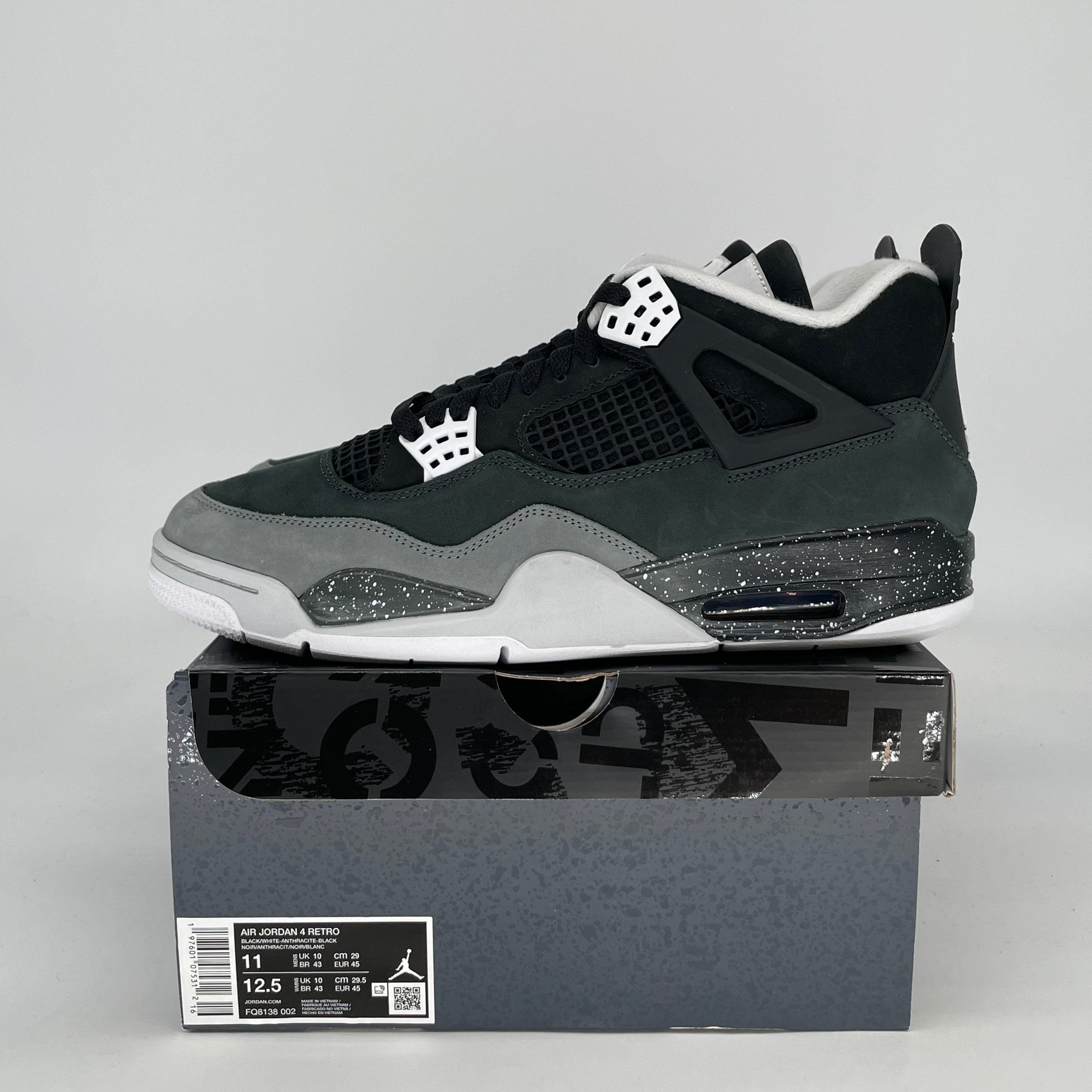 AIR JORDAN 4 FEAR FQ8138-002 SIZE 11/12.5W