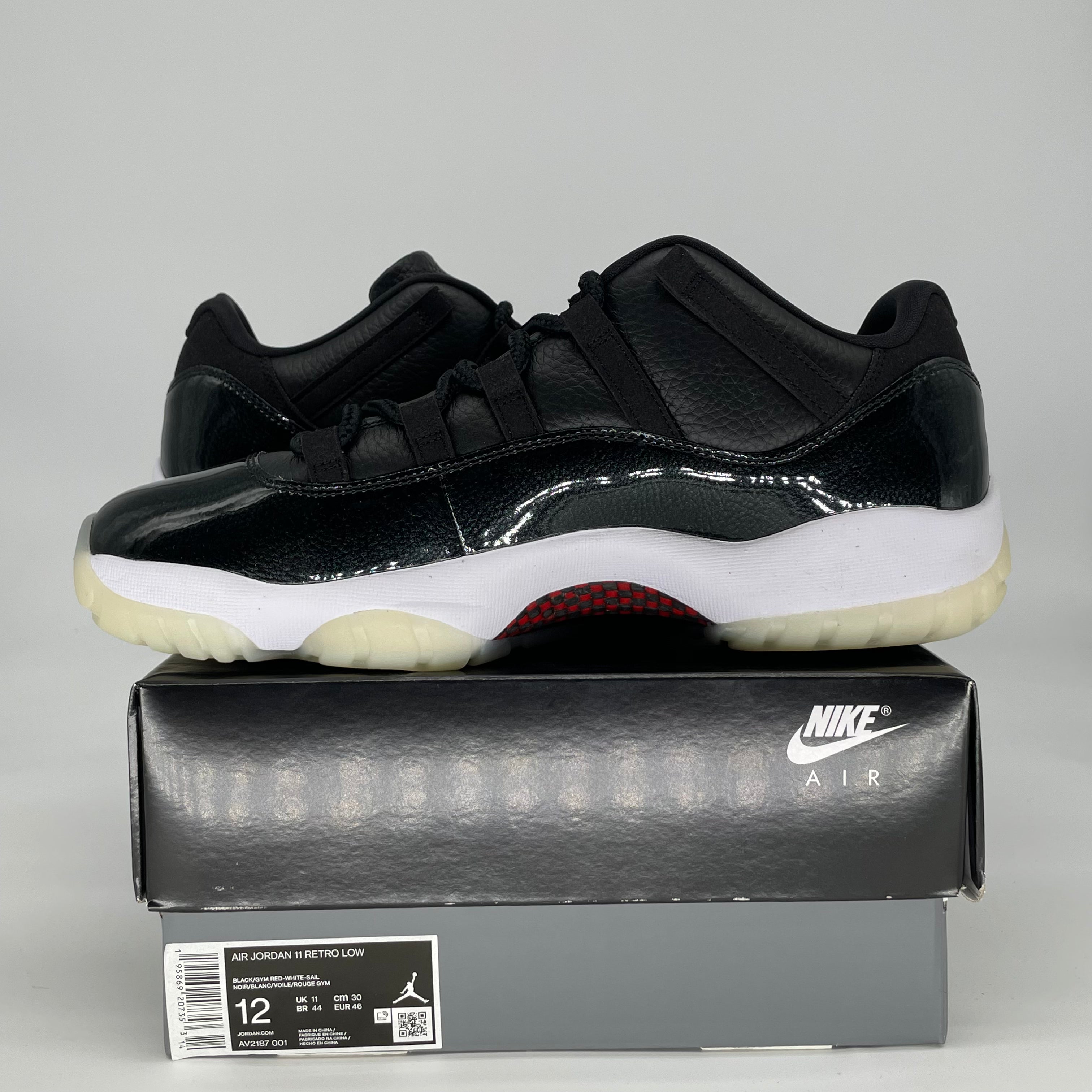 AIR JORDAN 11 LOW 72-10 AV2187-001 SIZE 12/13.5W