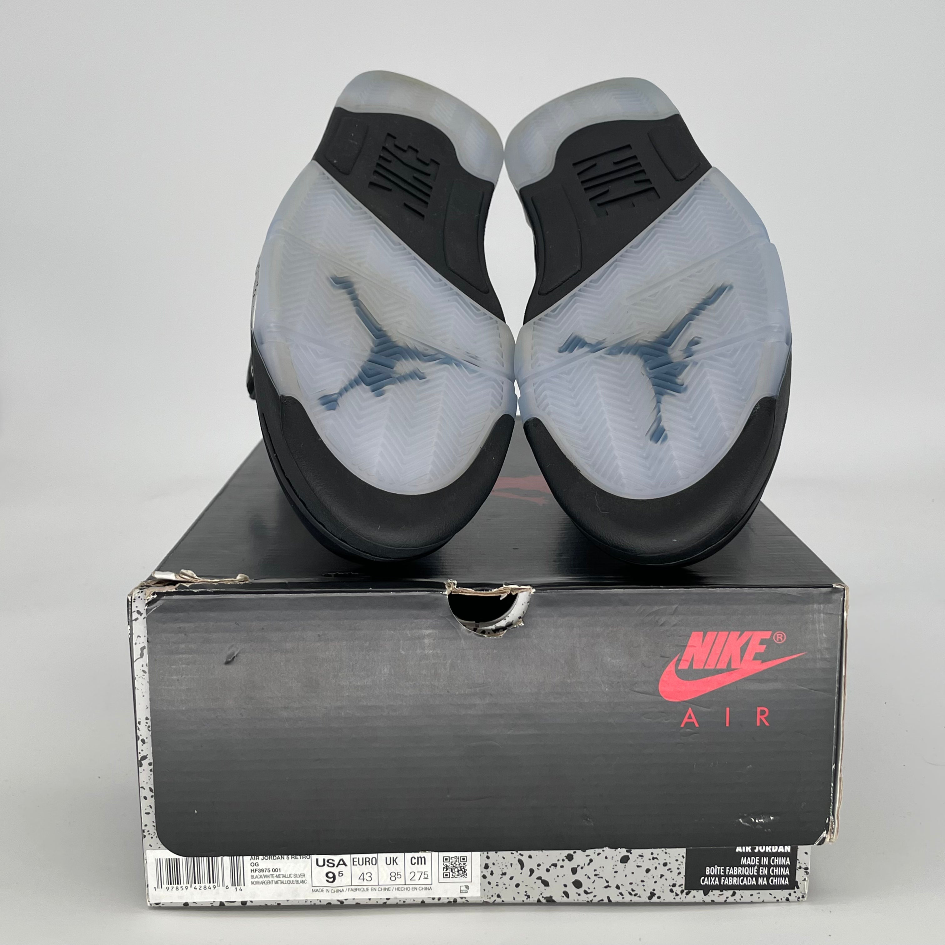 AIR JORDAN 5 BLACK METALLIC REIMAGINED HF3975-001 SIZE 9.5/11W