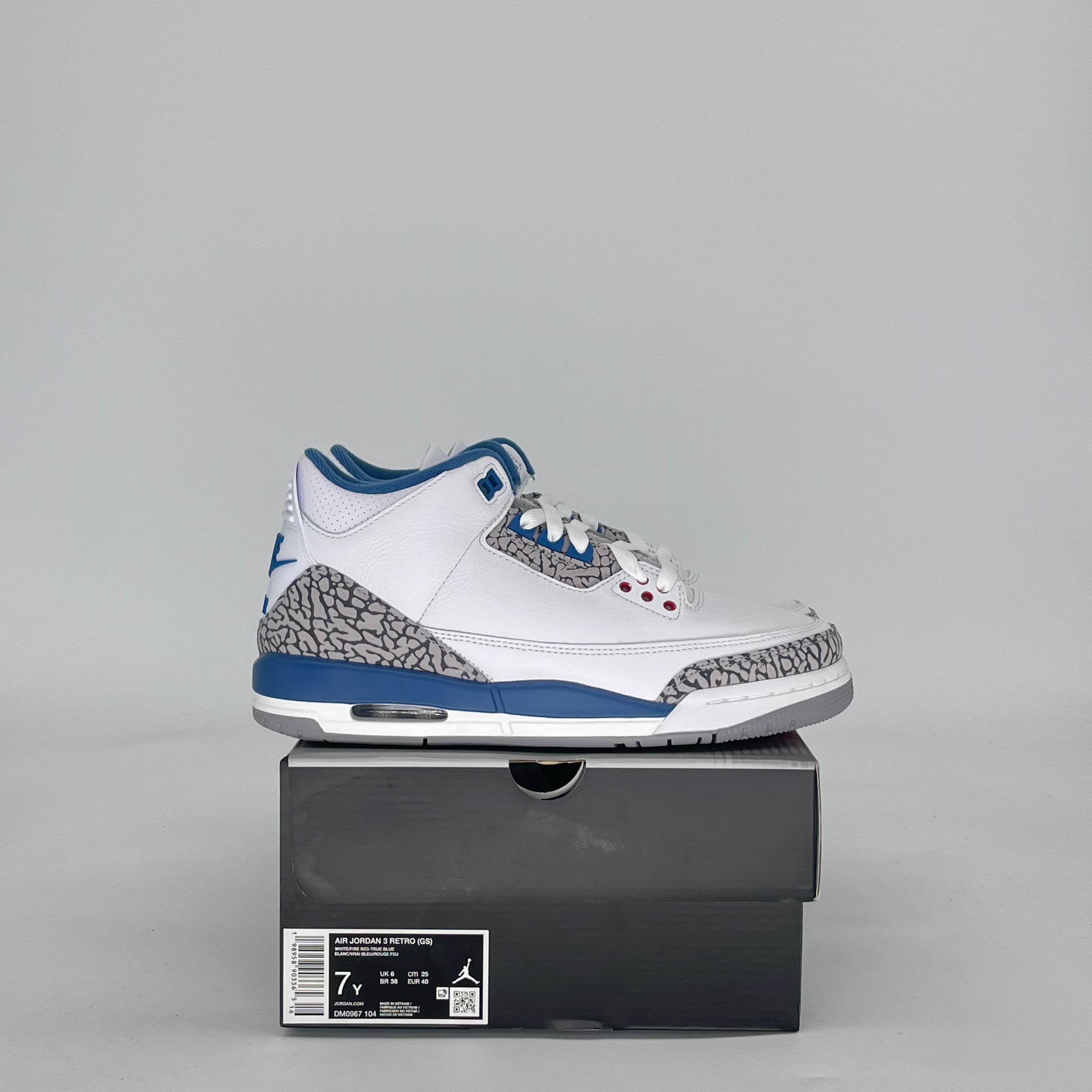 AIR JORDAN 3 TRUE BLUE DM0967-104 SIZE 7/8.5W GS