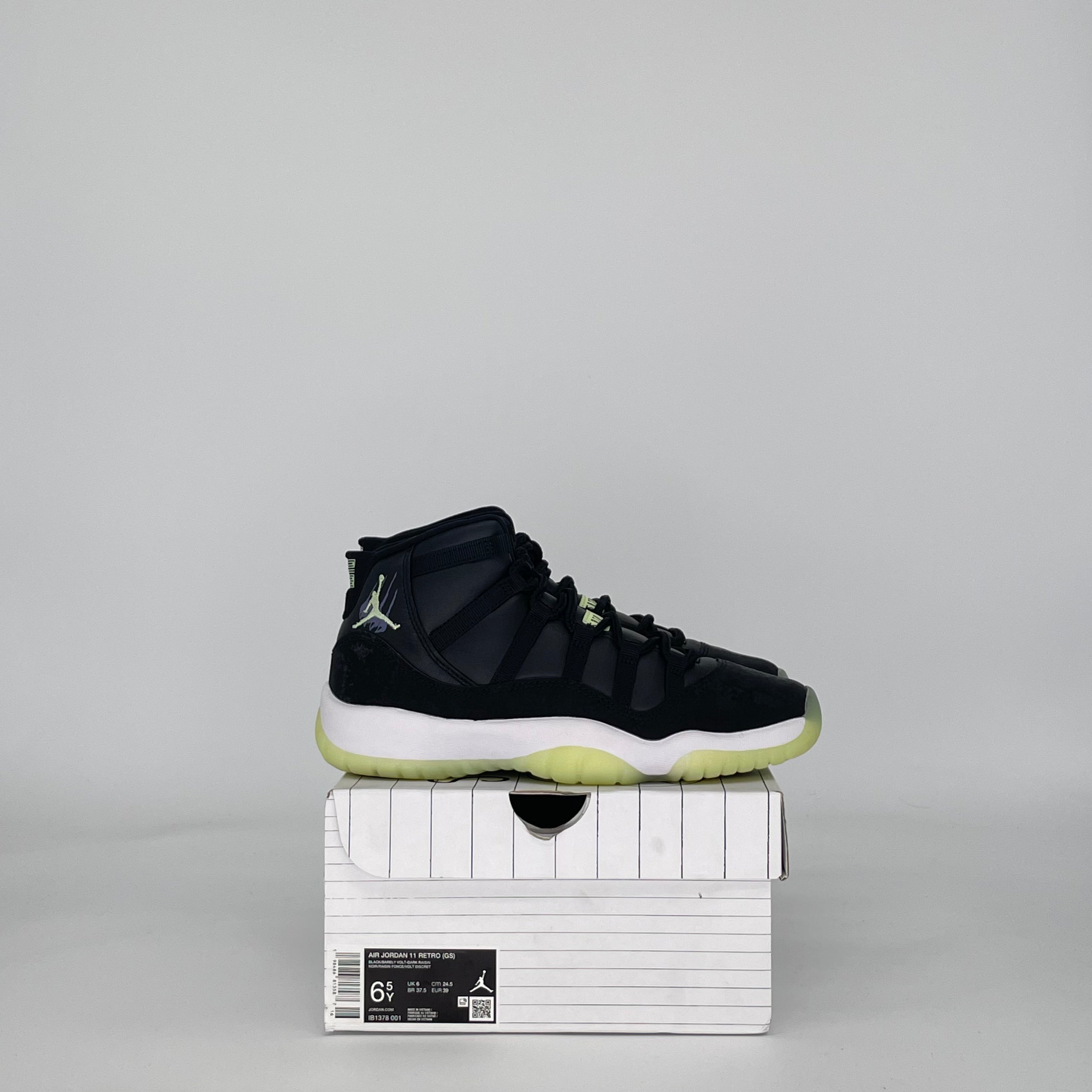 AIR JORDAN 11 BLACK BARELY VOLT IB1378-001 SIZE 6.5/8W GS