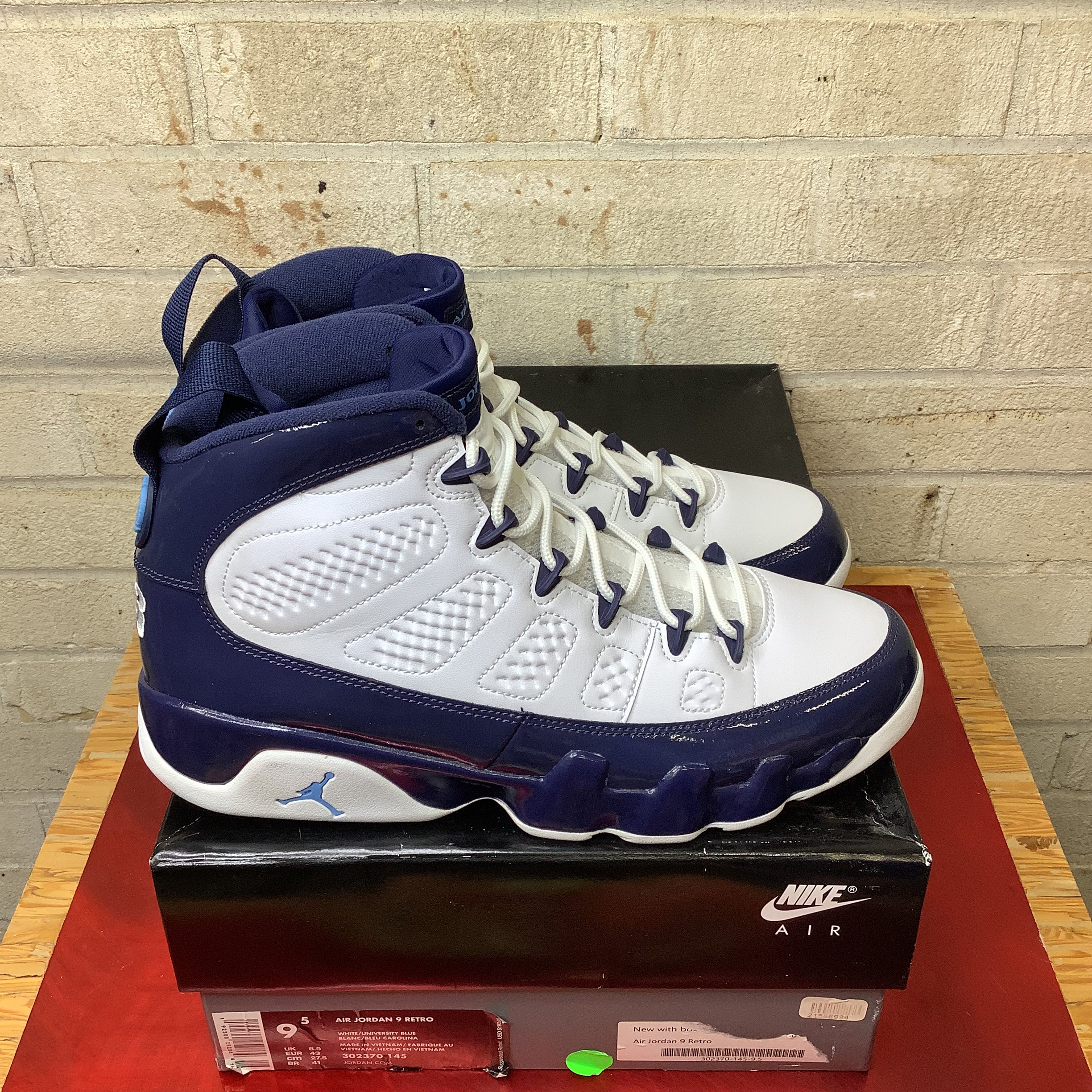 AIR JORDAN 9 PEARL BLUE SIZE 9.5 302370-145
