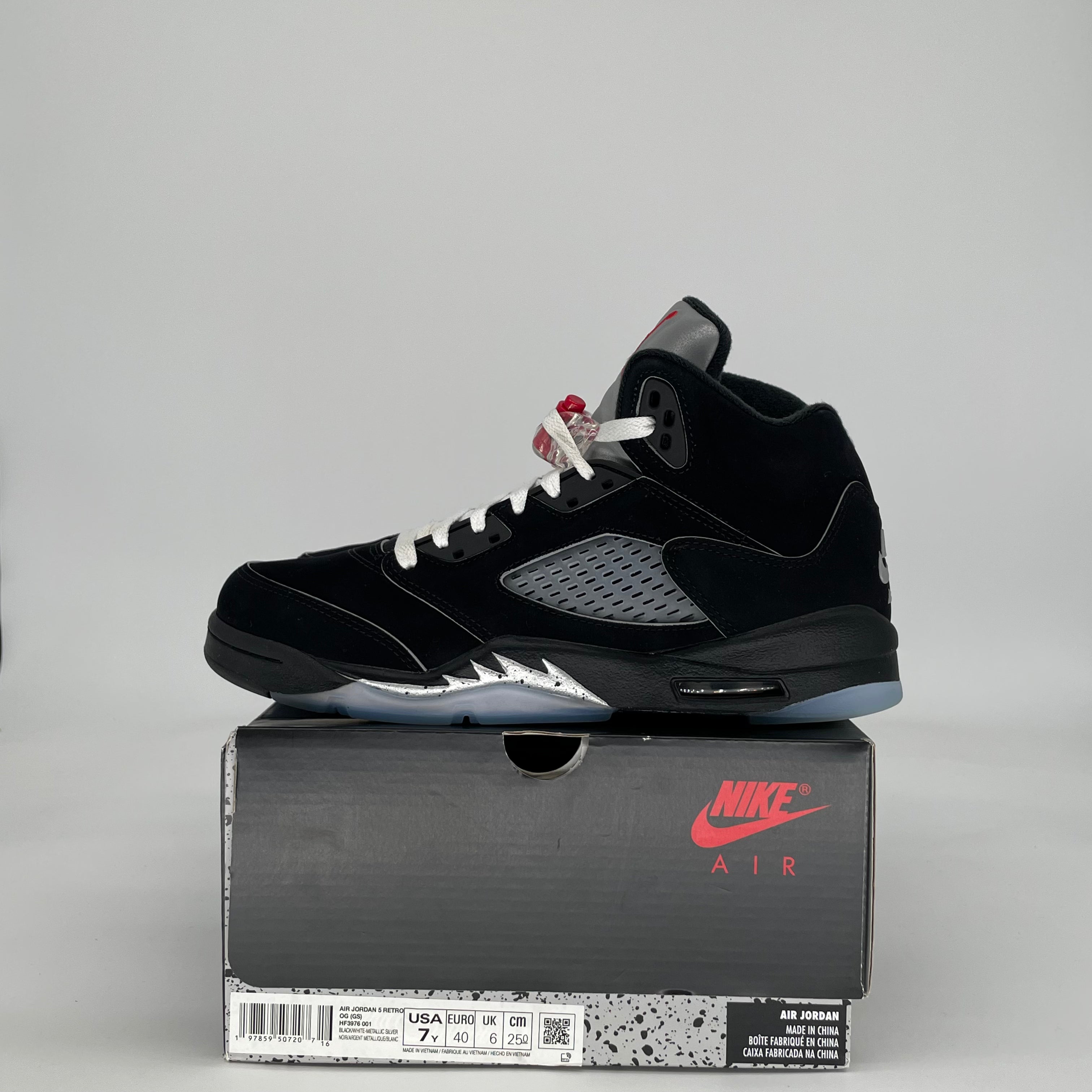 AIR JORDAN 5 BLACK METALLIC REIMAGINED HF3976-001 SIZE 7/8.5W