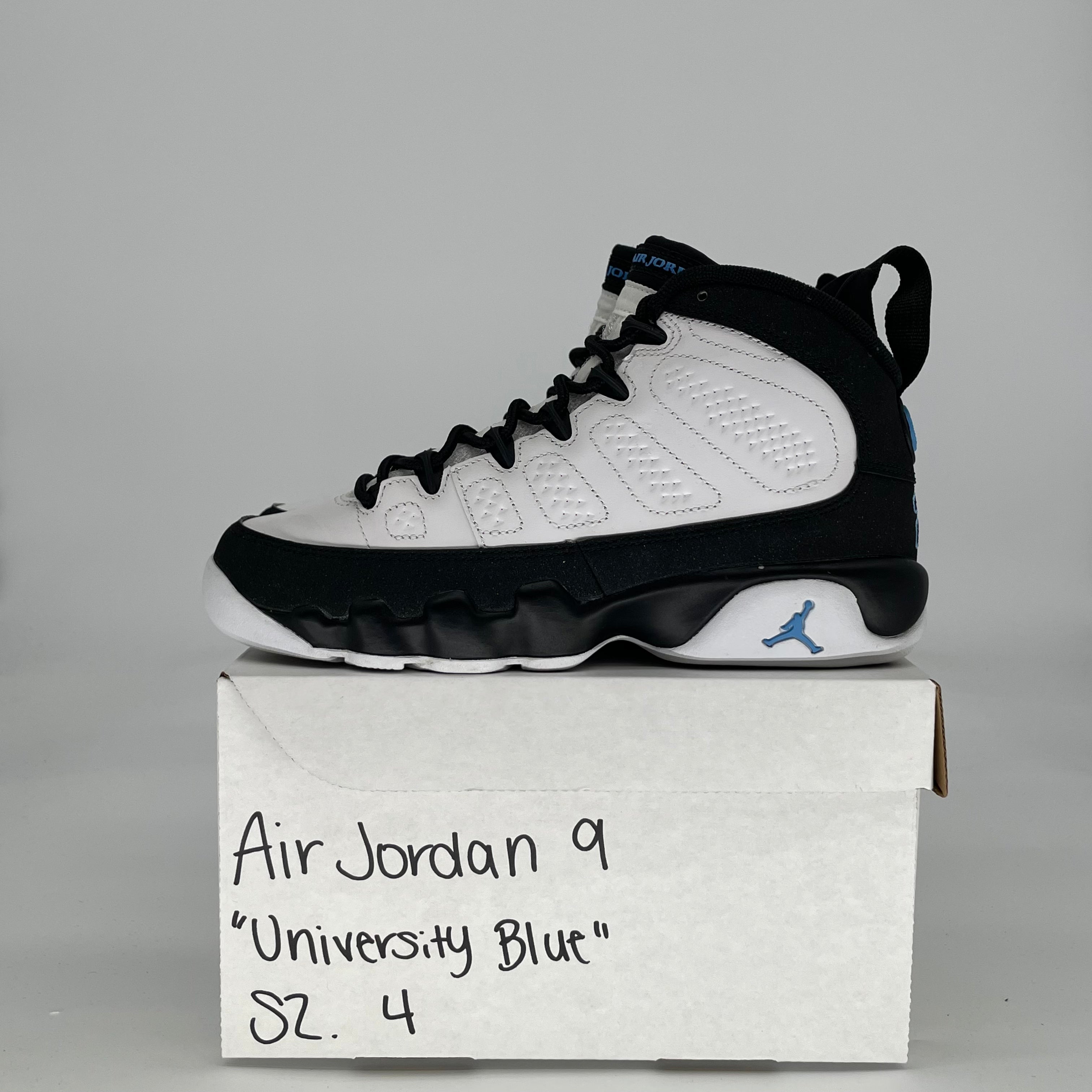 AIR JORDAN 9 UNIVERSITY BLUE 302359-140 SIZE 4/5.5W