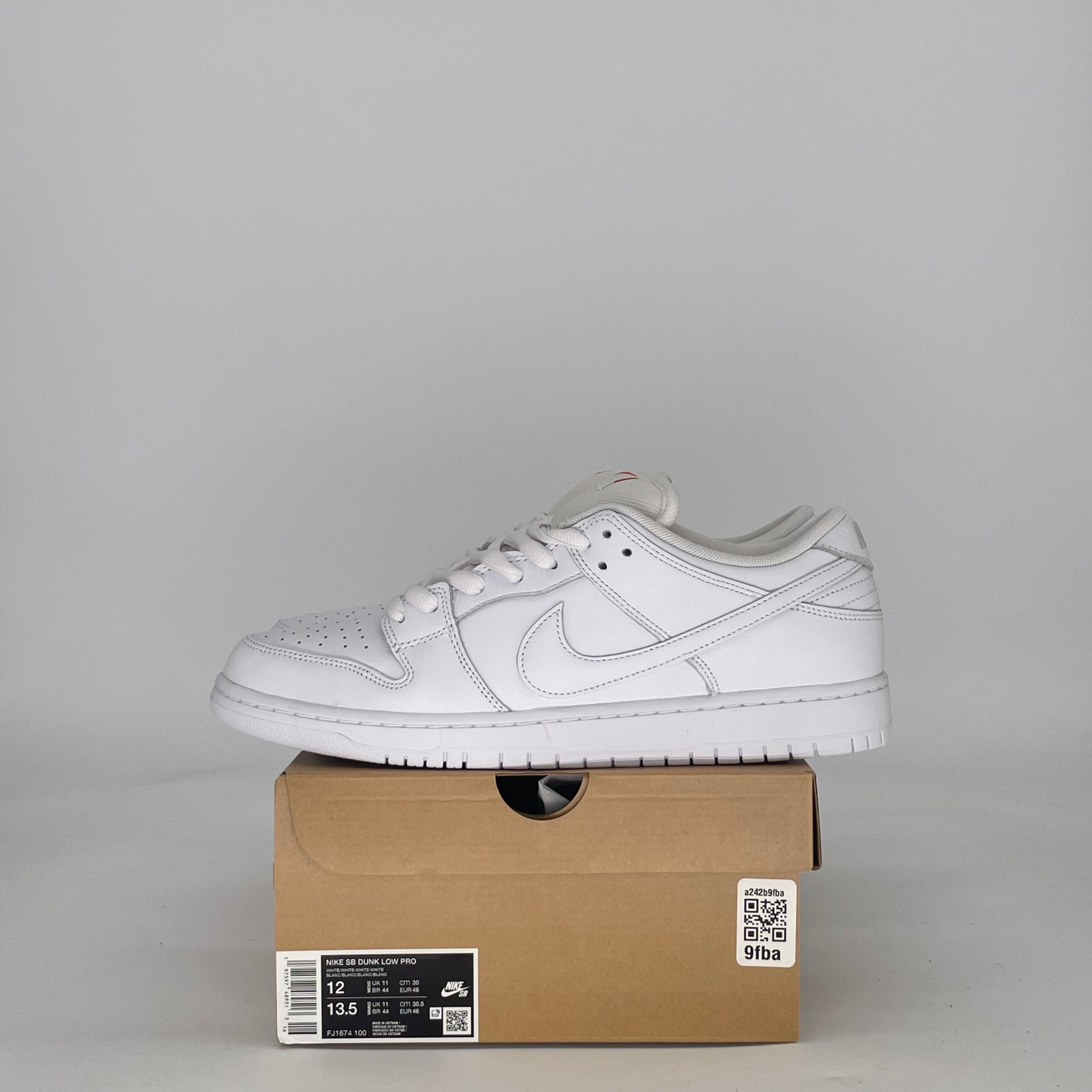 NIKE SB DUNK LOW PRO TRIPLE WHITE FJ1674-100 SIZE 12/13.5W
