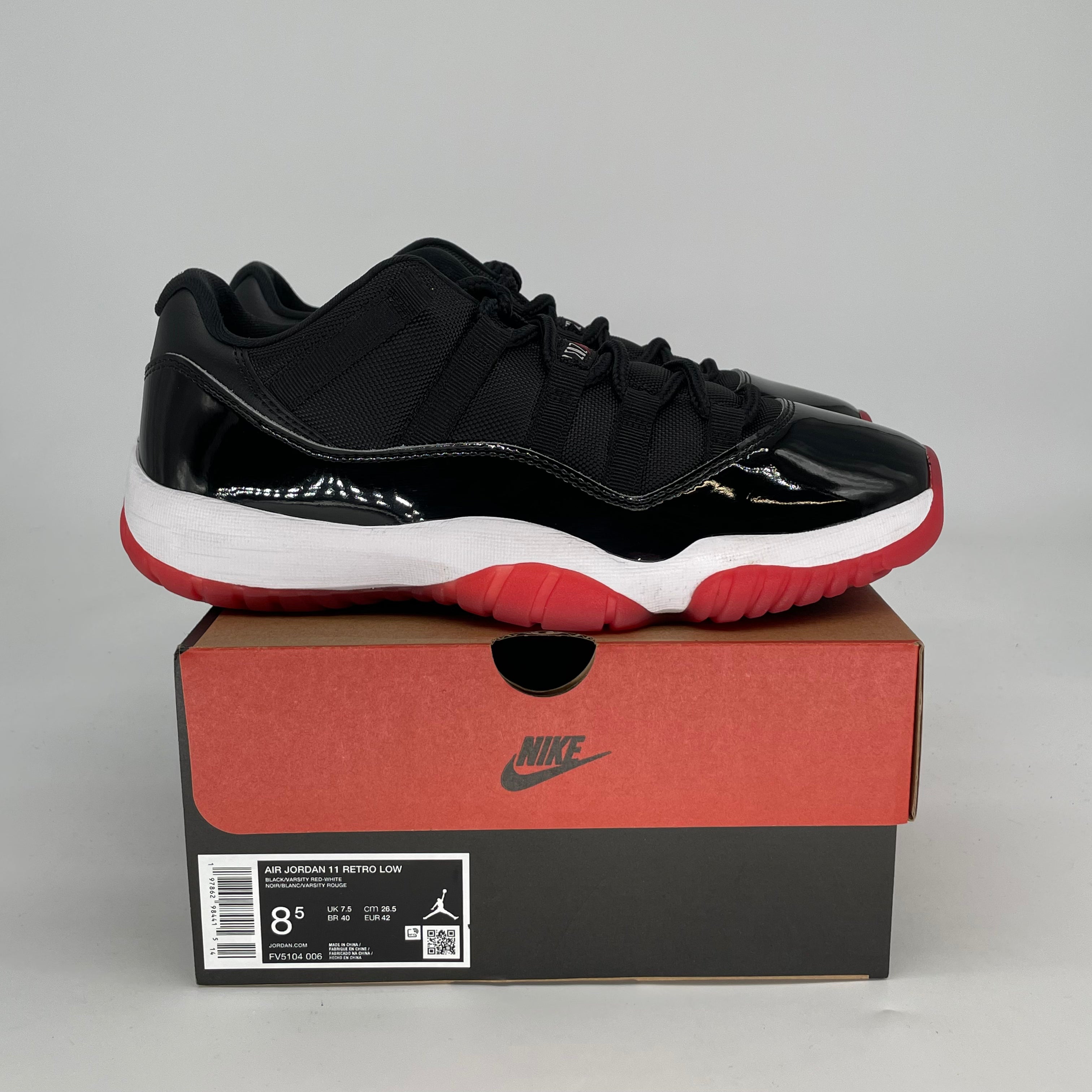 AIR JORDAN 11 LOW BRED FV5104-006 SIZE 8.5/10W