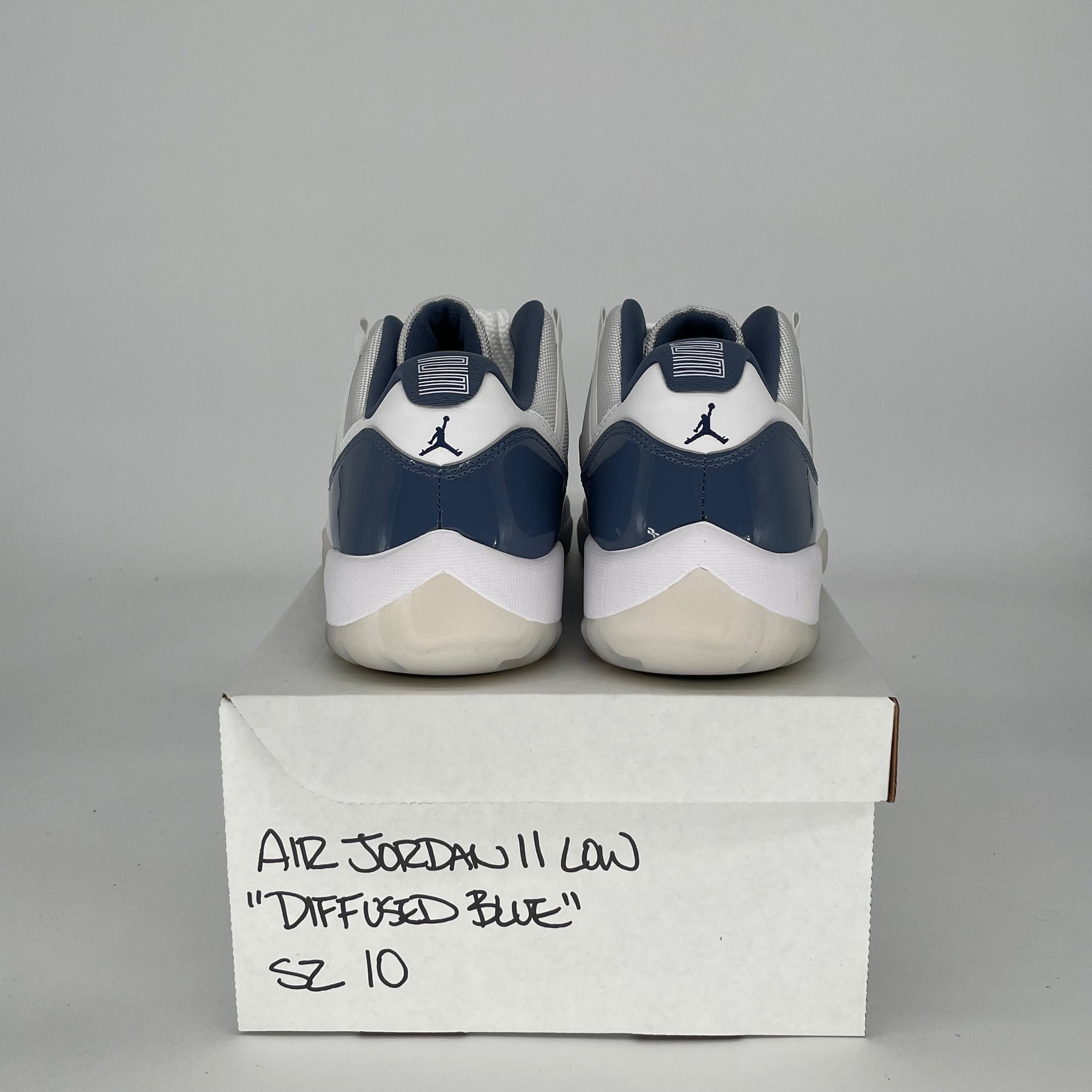 AIR JORDAN 11 LOW DIFFUSED BLUE FV5104-104 SIZE 10/11.5W