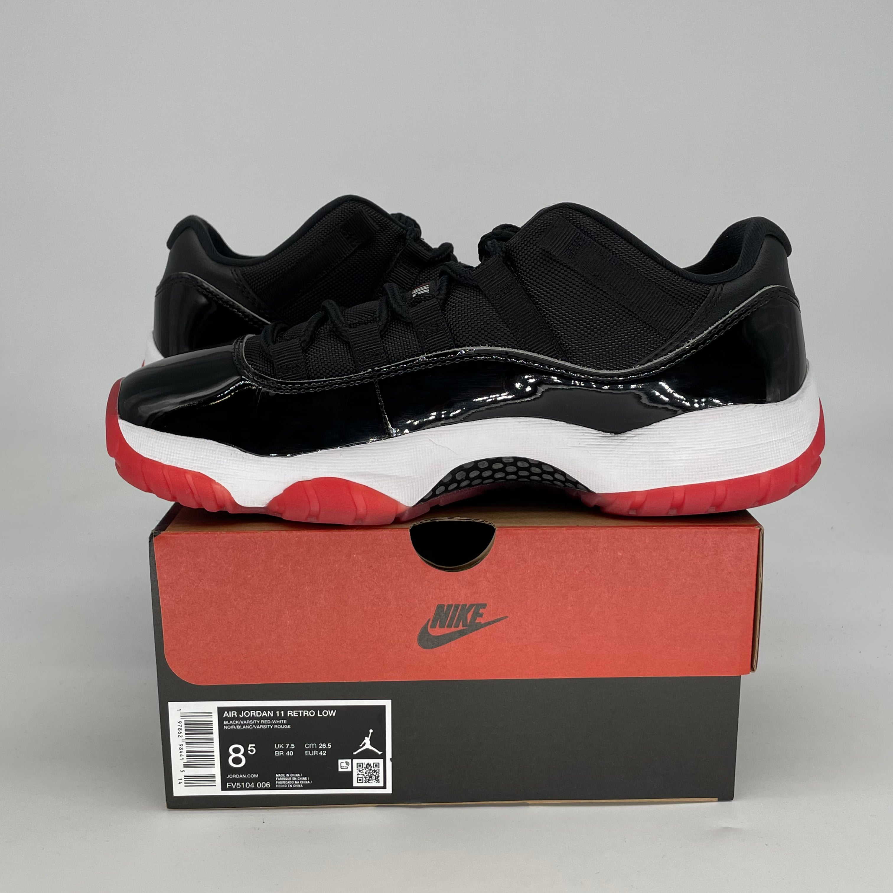 AIR JORDAN 11 LOW BRED FV5104-006 SIZE 8.5/10W