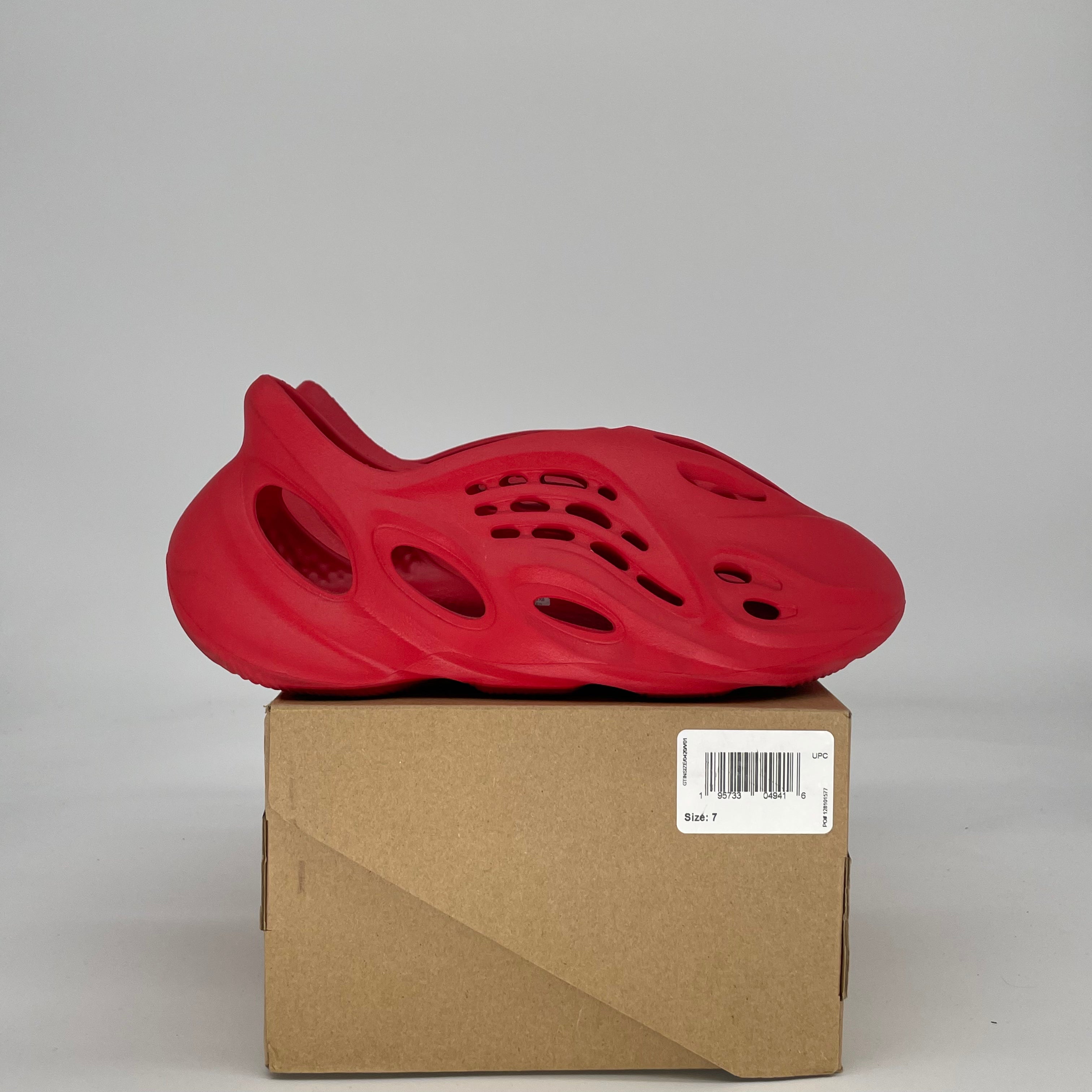 ADIDAS YEEZY FOAM RNNR VERMILLION GW3355 SIZE 7/8.5W