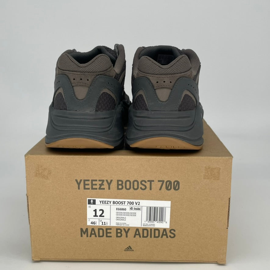 ADIDAS YEEZY 700 V2 GEODE EG6860 SIZE 12/13.5W