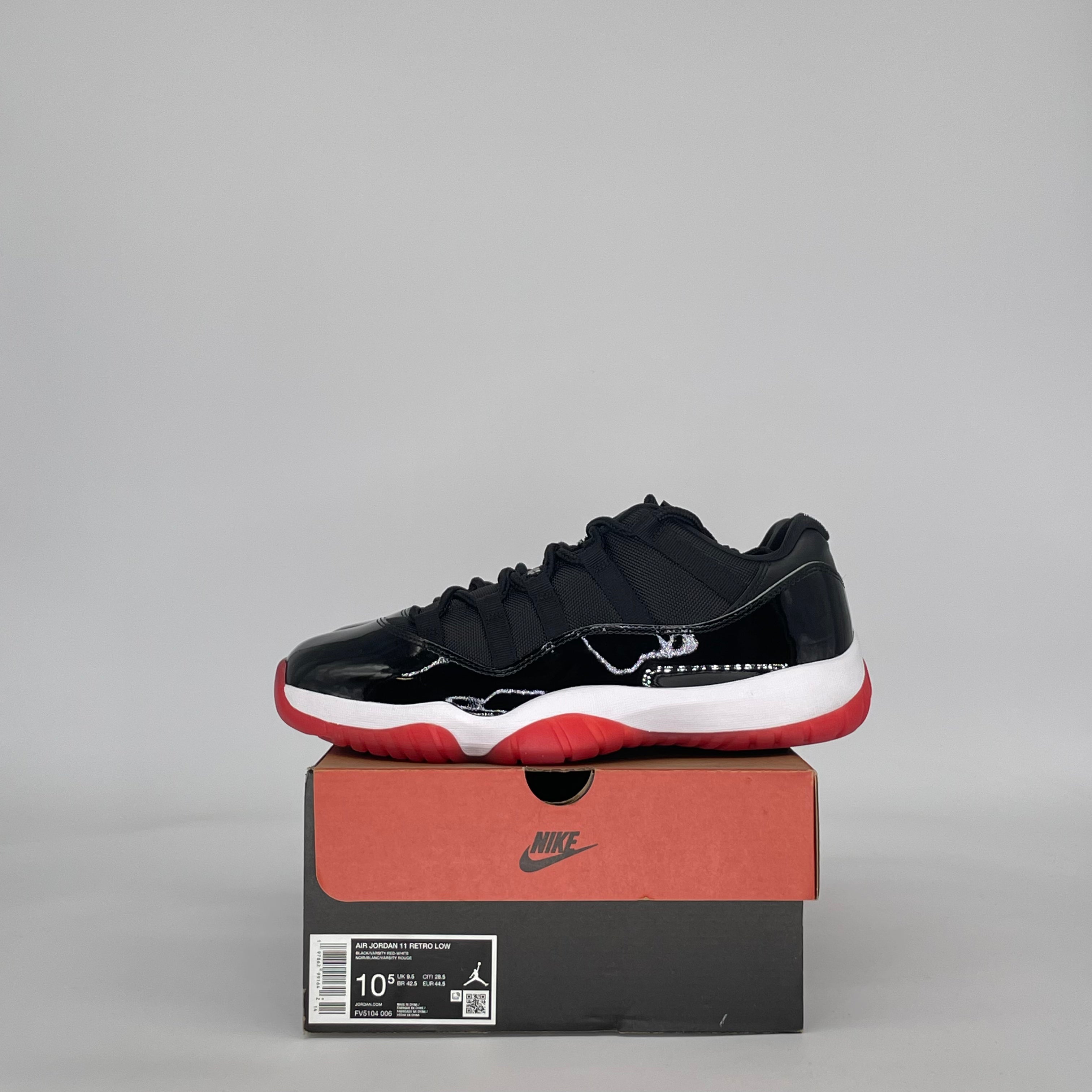 AIR JORDAN 11 LOW BRED FV5104-006 SIZE 10.5/12W