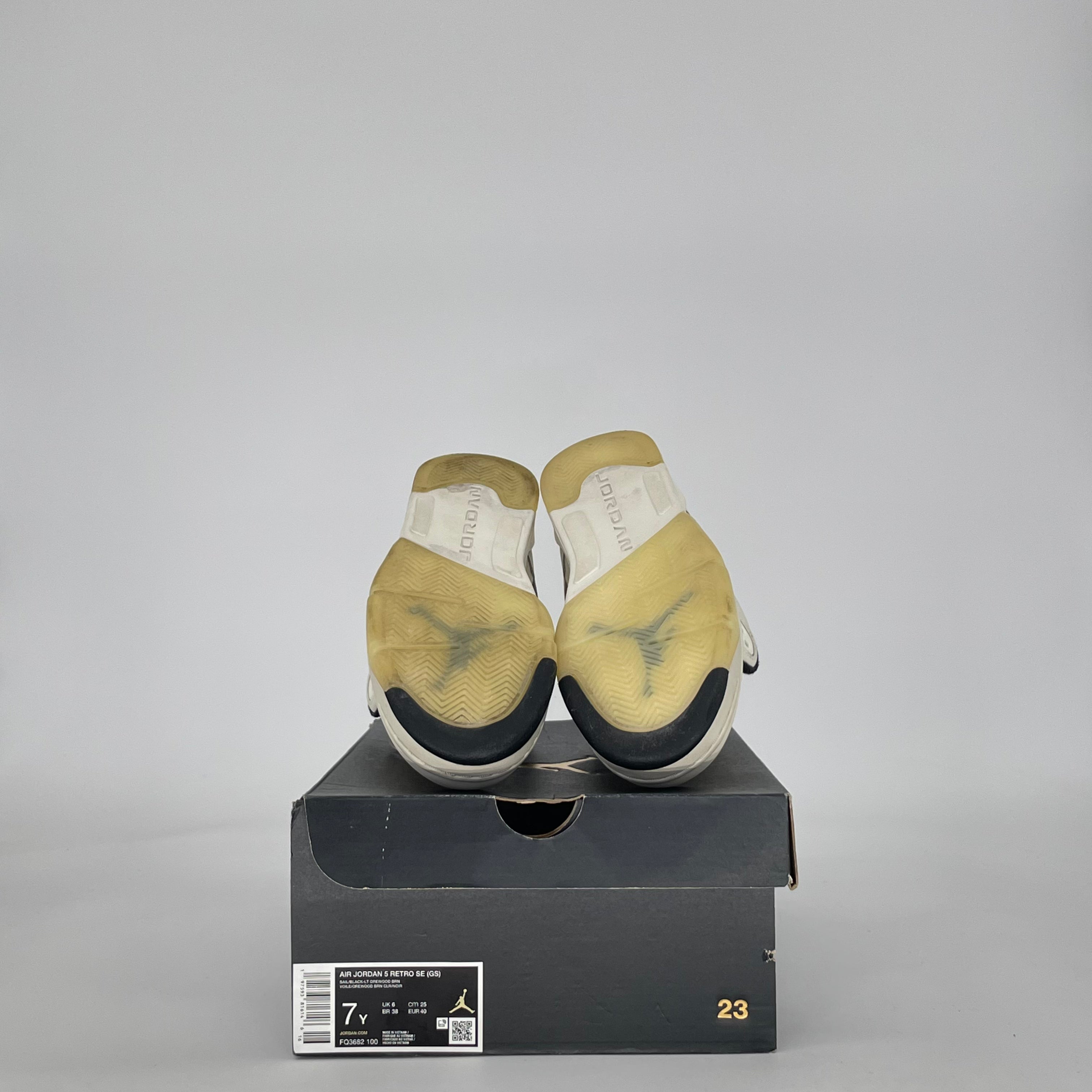 AIR JORDAN 5 SAIL FQ3682-100 SIZE 7/8.5W GS