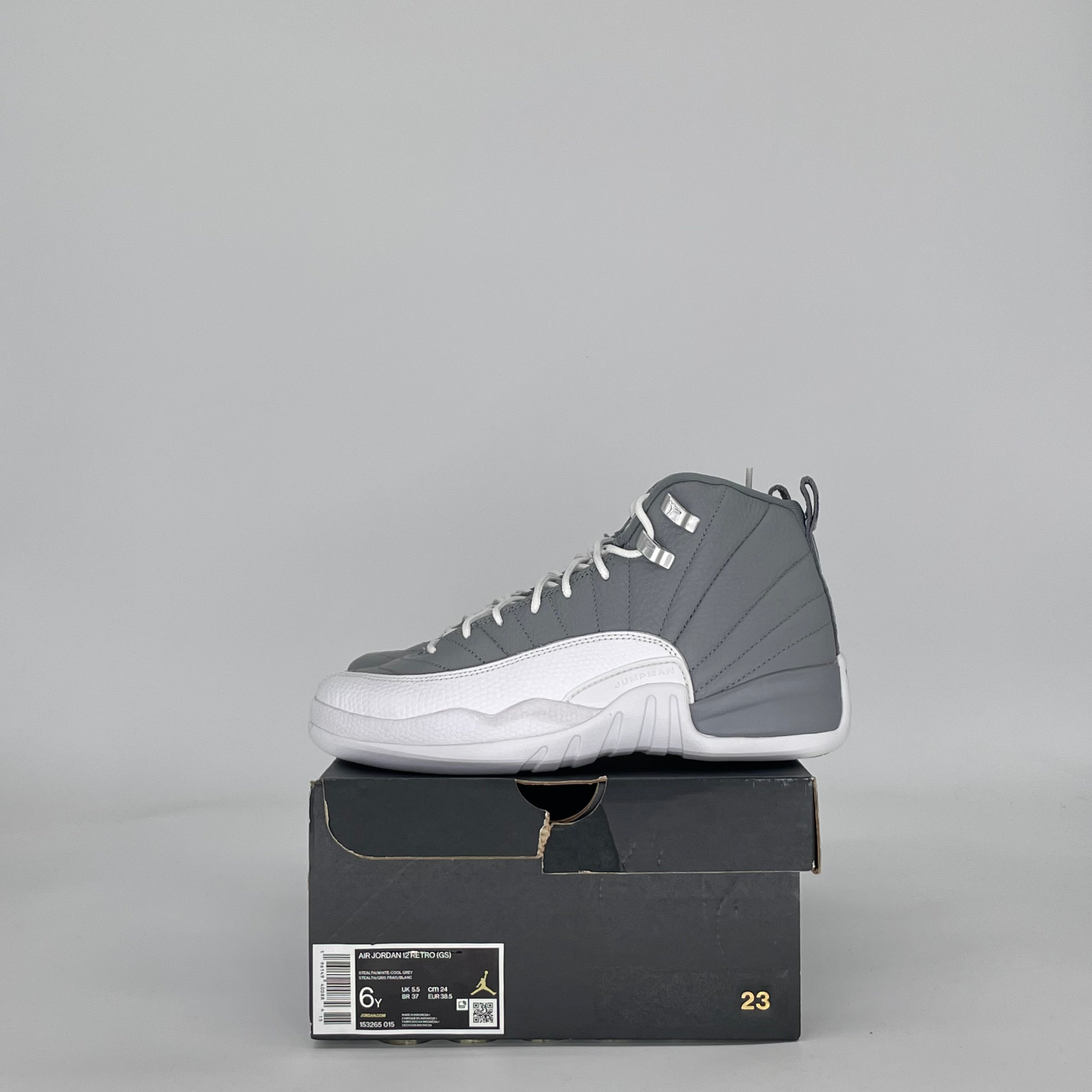 AIR JORDAN 12 STEALTH 153265-015 SIZE 6/7.5W GS