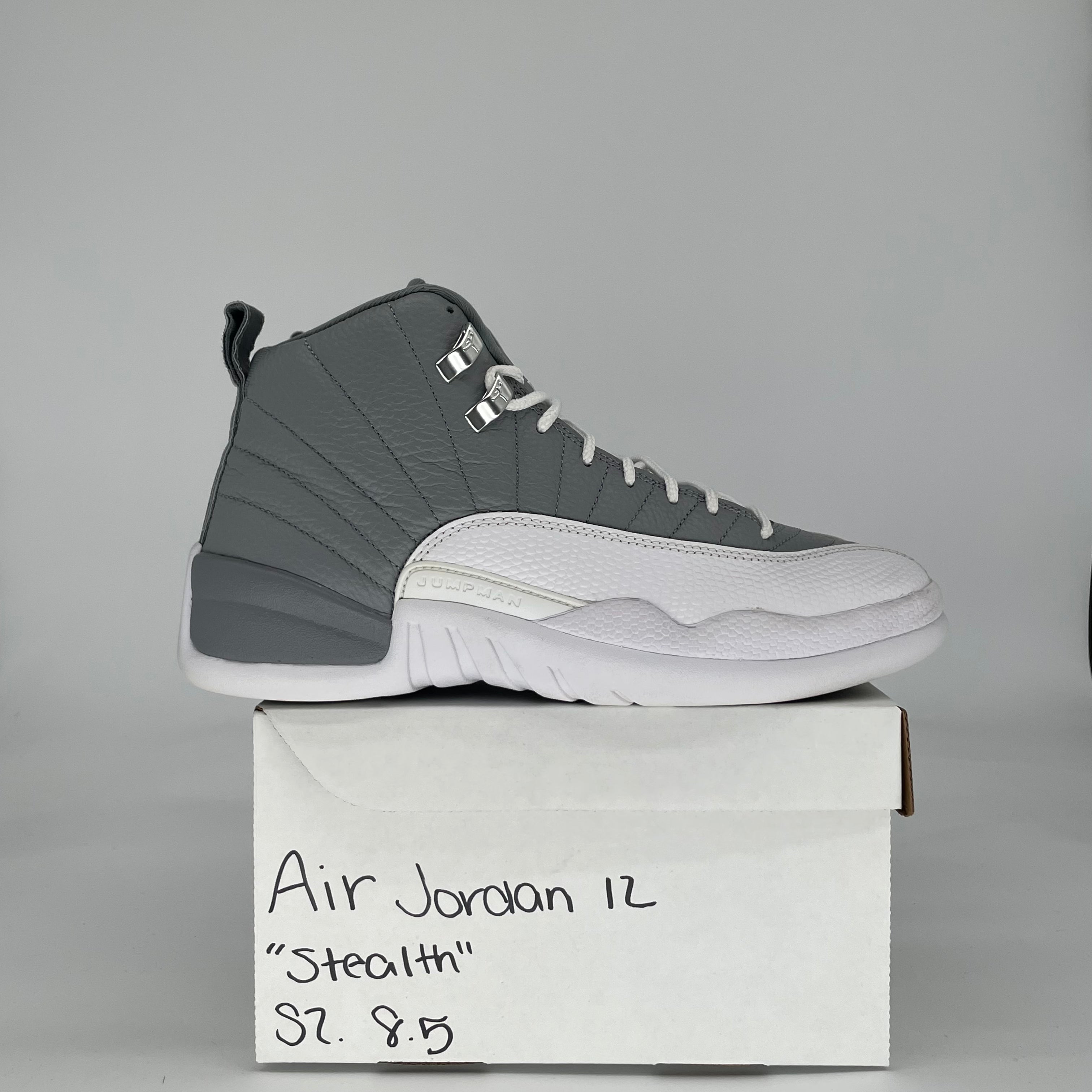 AIR JORDAN 12 STEALTH CT8013-015 SIZE 8.5/10W