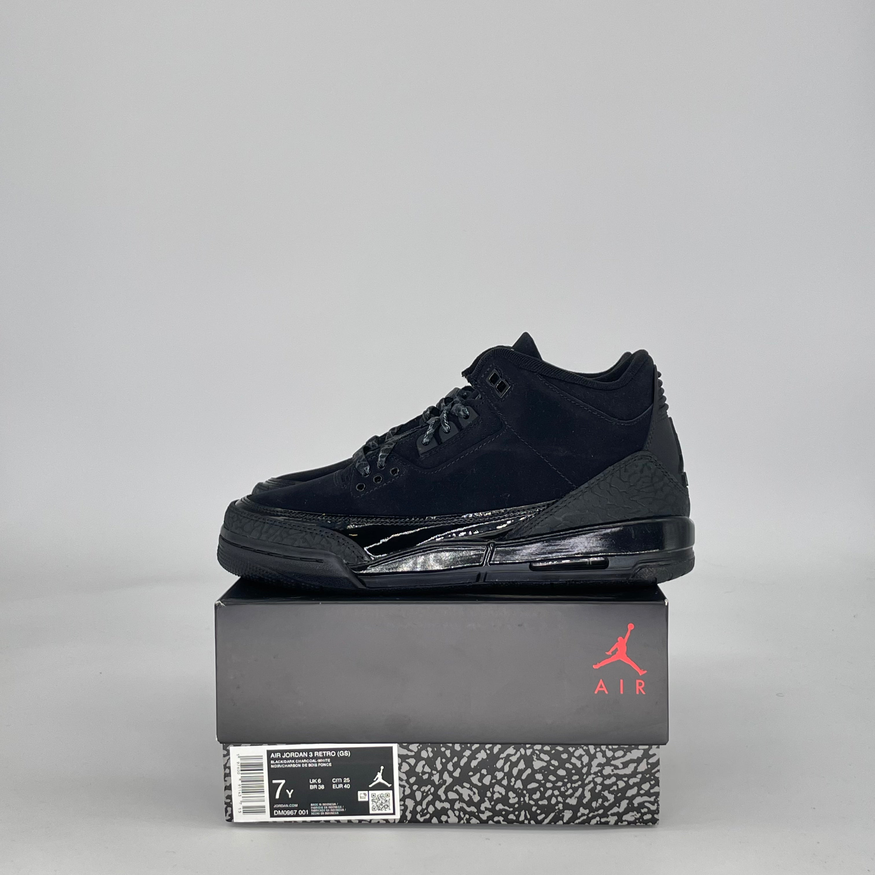 AIR JORDAN 3 BLACK CAT DM0967-001 SIZE 7/8.5W GS