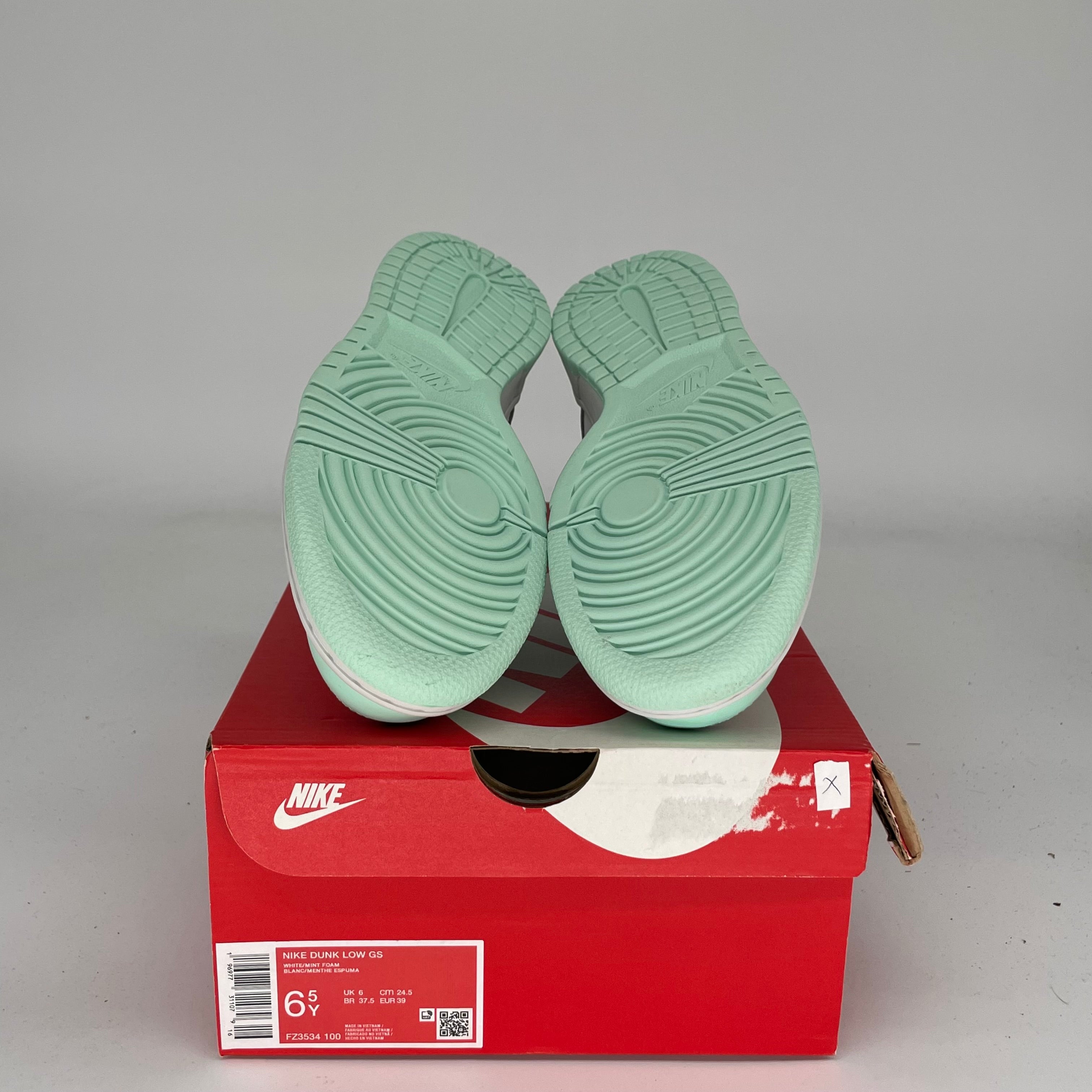 NIKE DUNK LOW MINT FOAM SIZE 6.5Y FZ3534-100