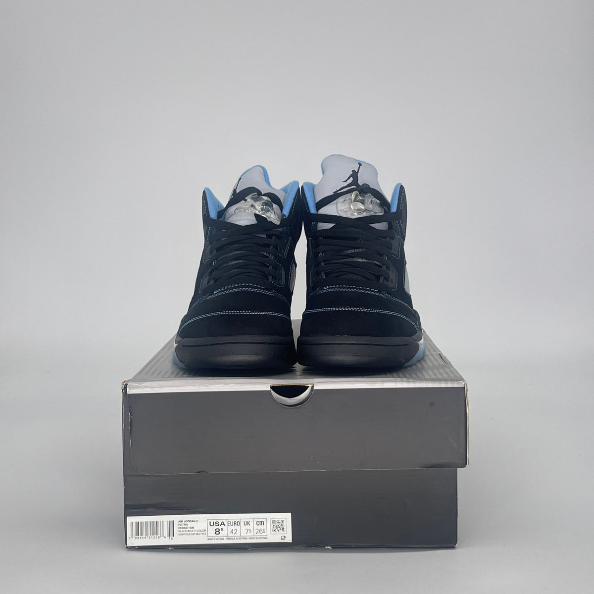Jordan 5 Retro Black University Blue (2026)
