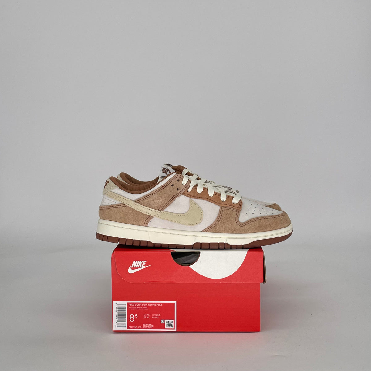 Nike Dunk Low Medium Curry