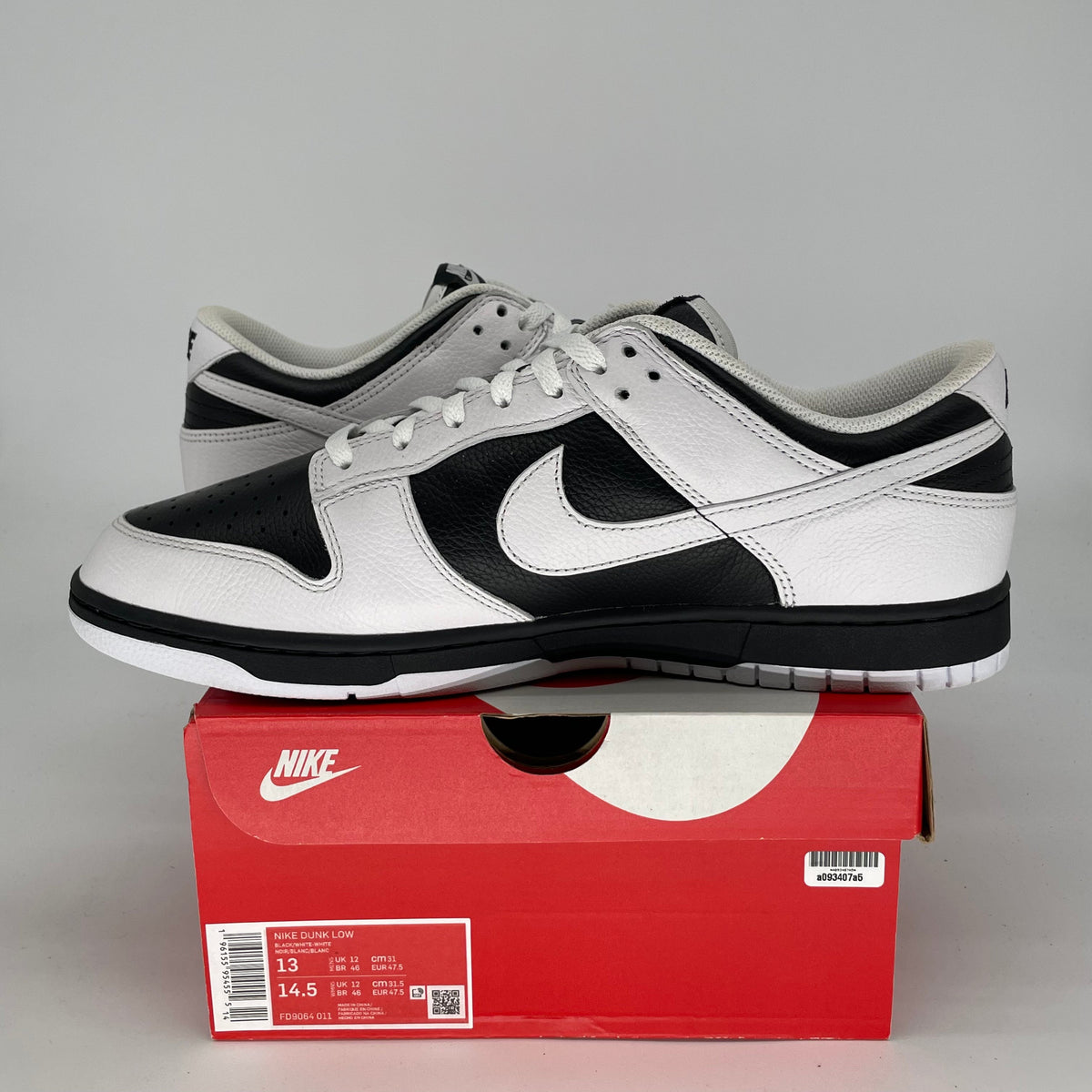 Nike Dunk Low Retro Reverse Panda