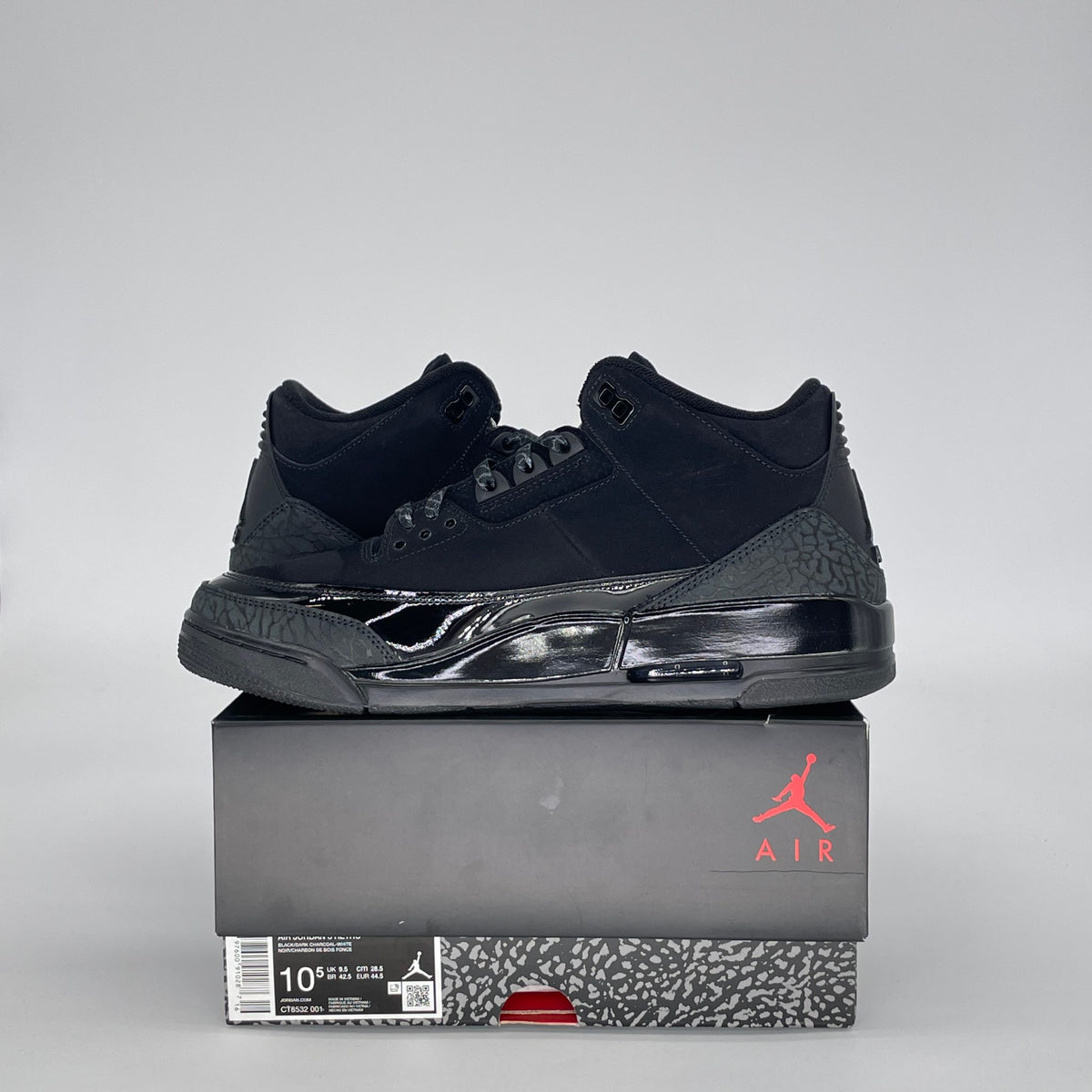 Jordan 3 Retro Black Cat (2025)