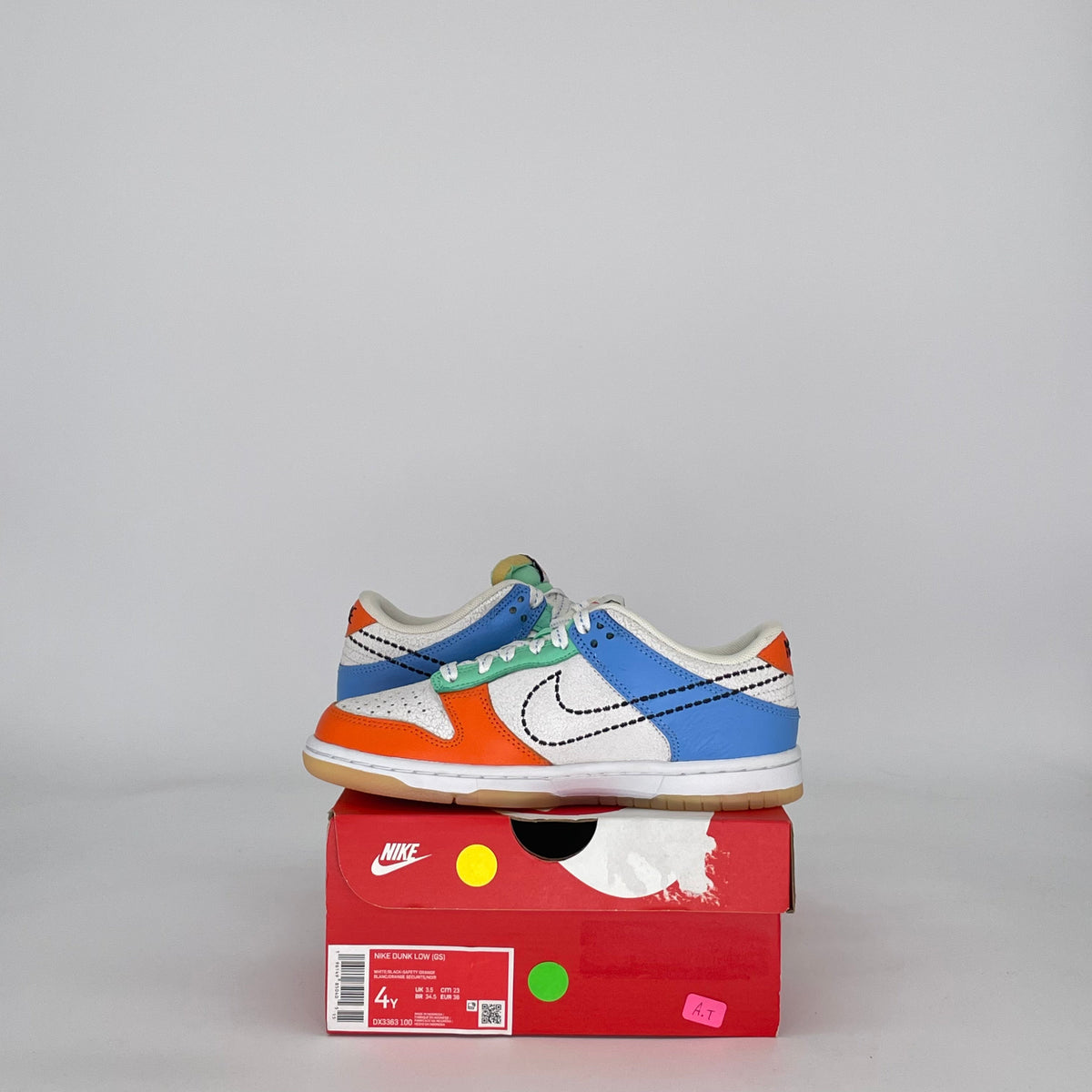 Nike Dunk Low Nike 101 (GS)