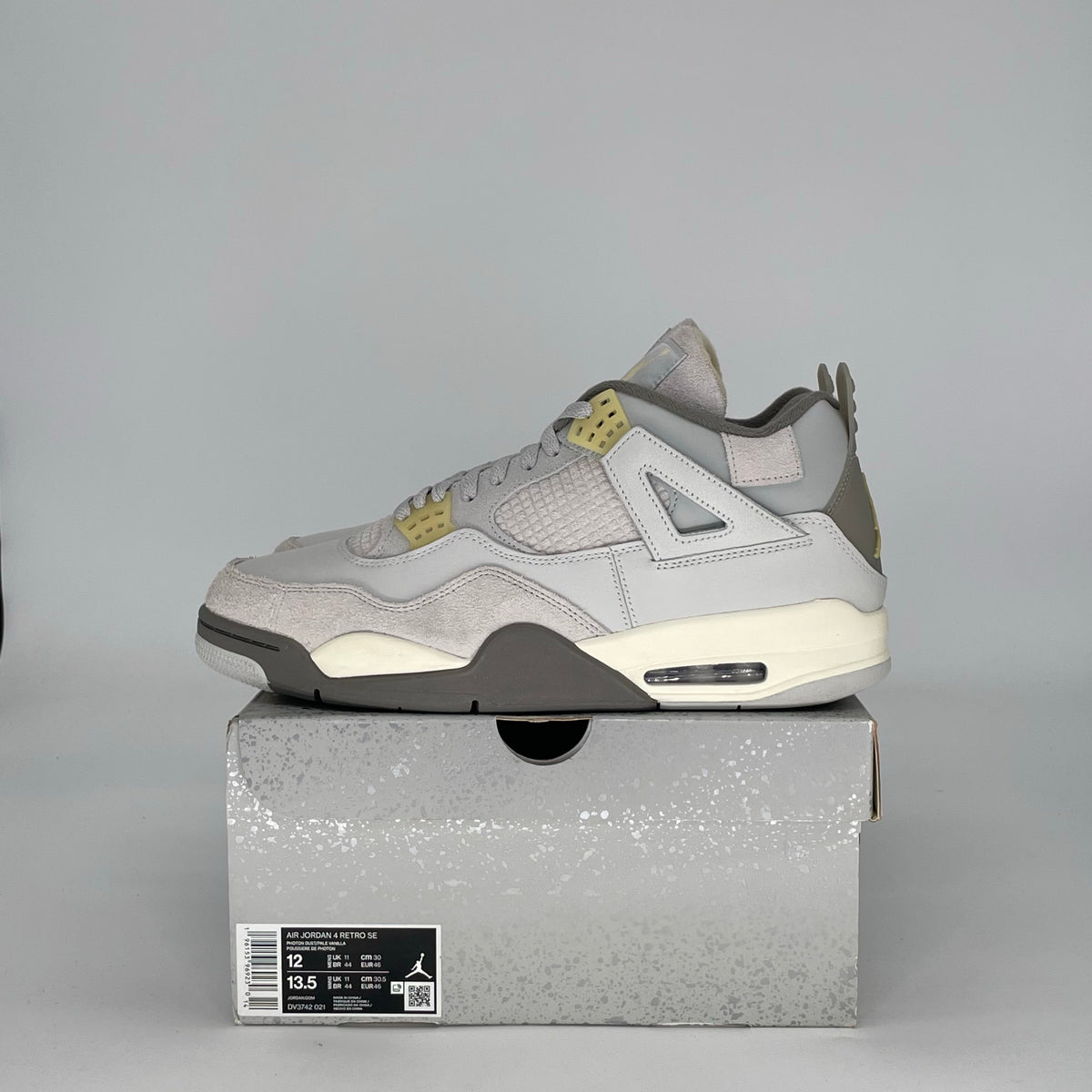 Jordan 4 Retro SE Craft Photon Dust