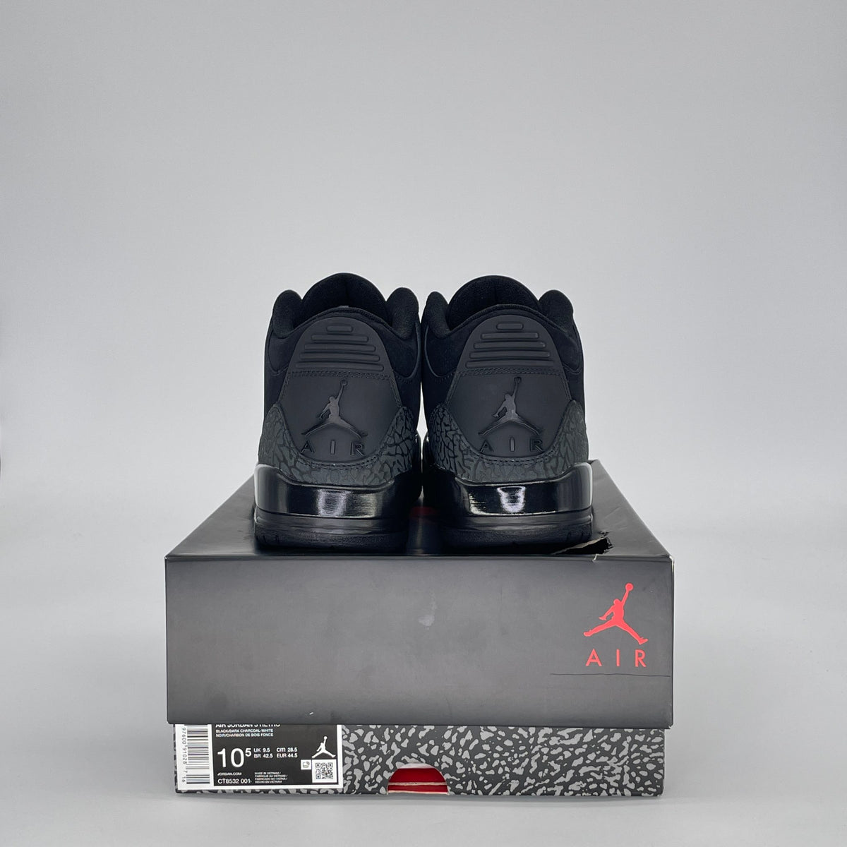 Jordan 3 Retro Black Cat (2025)