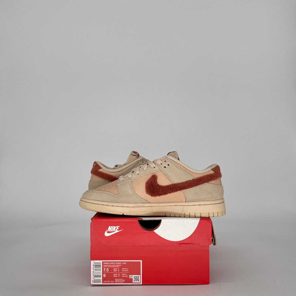Nike Dunk Low Terry Swoosh (Women's)