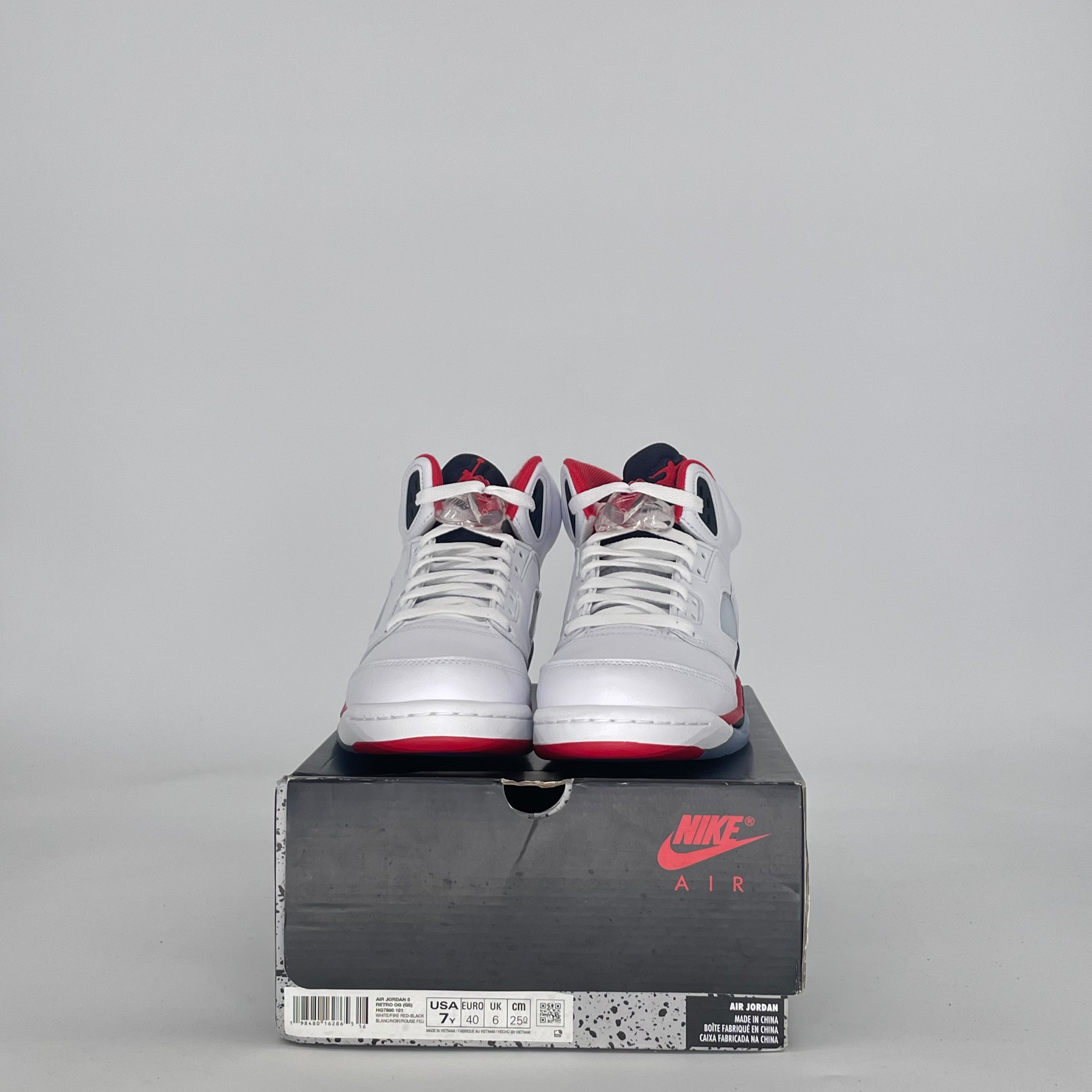 AIR JORDAN 5 FIRE RED BLACK TONGUE HQ7980-101 SIZE 7/8.5W GS