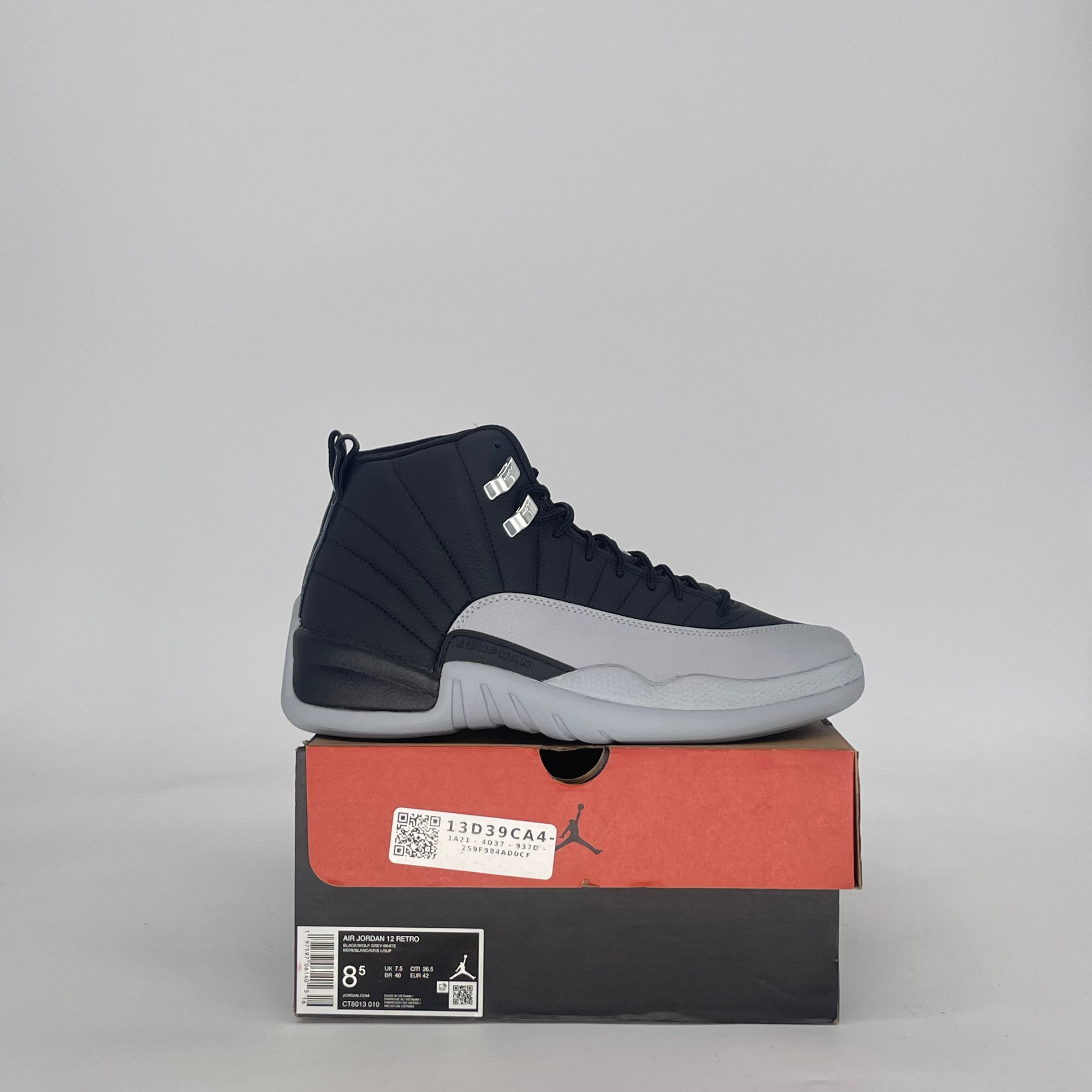 AIR JORDAN 12 BARONS CT8013-010 SIZE 8.5/10W