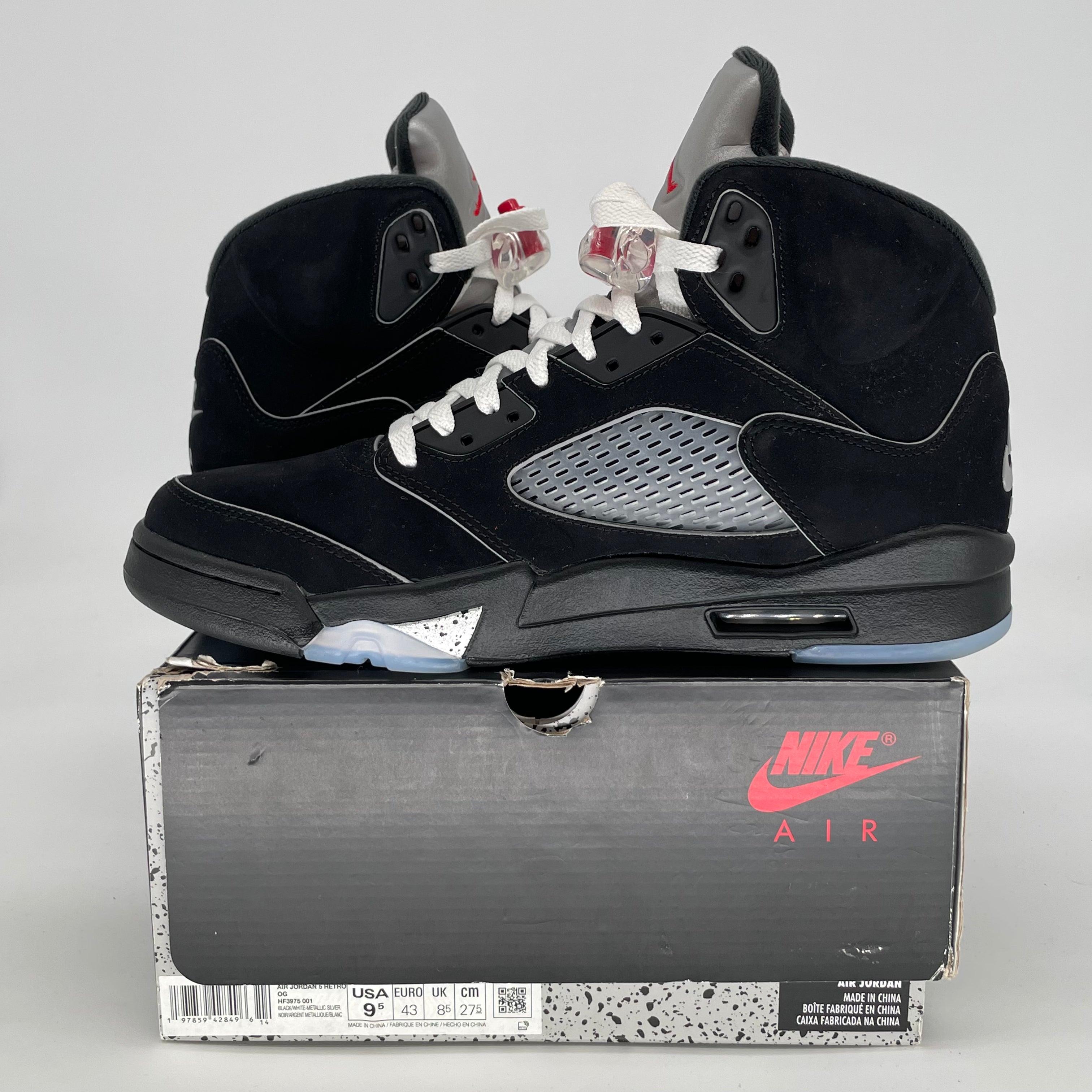 AIR JORDAN 5 BLACK METALLIC REIMAGINED HF3975-001 SIZE 9.5/11W