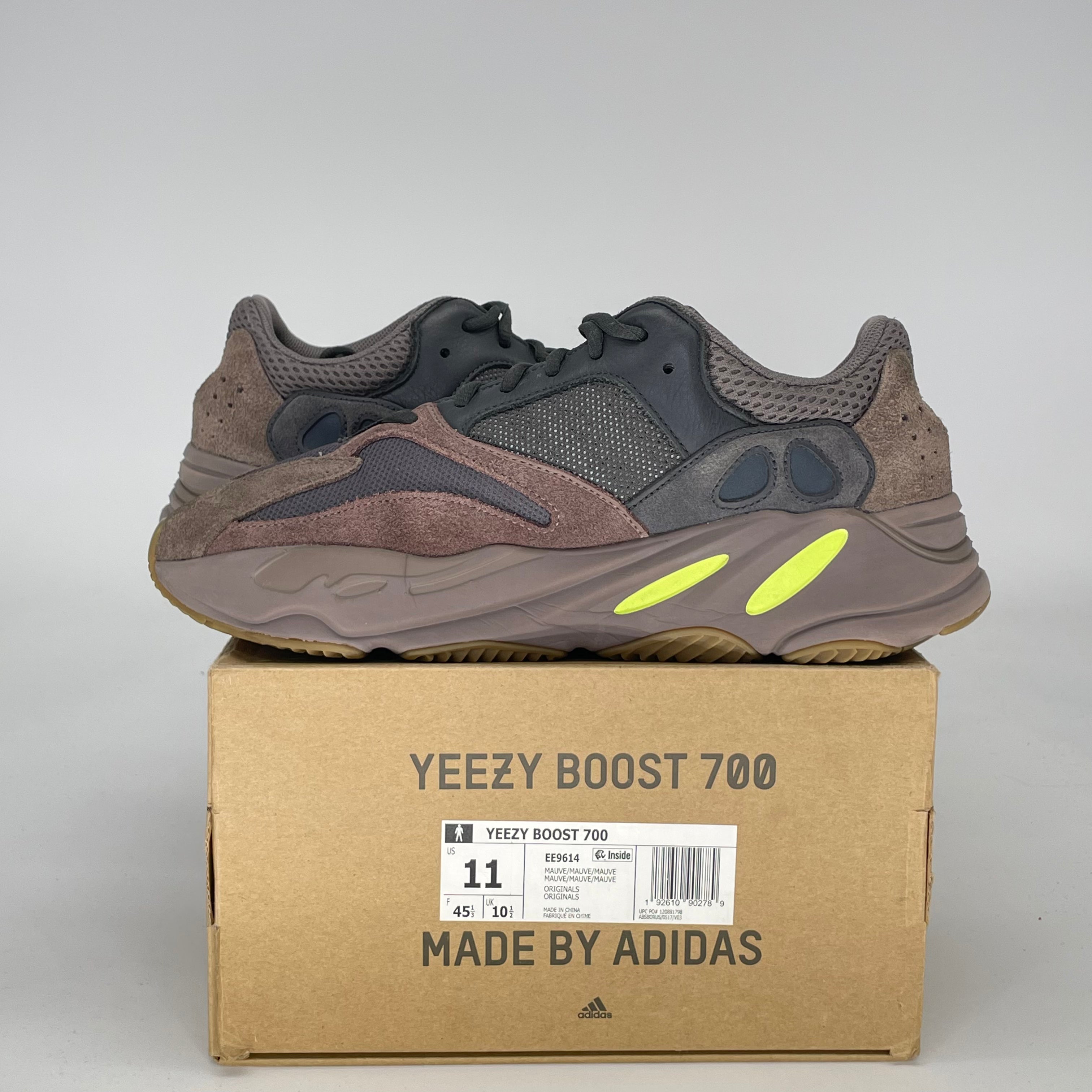 ADIDAS YEEZY 700 MAUVE EE9614 SIZE 11/12.5W