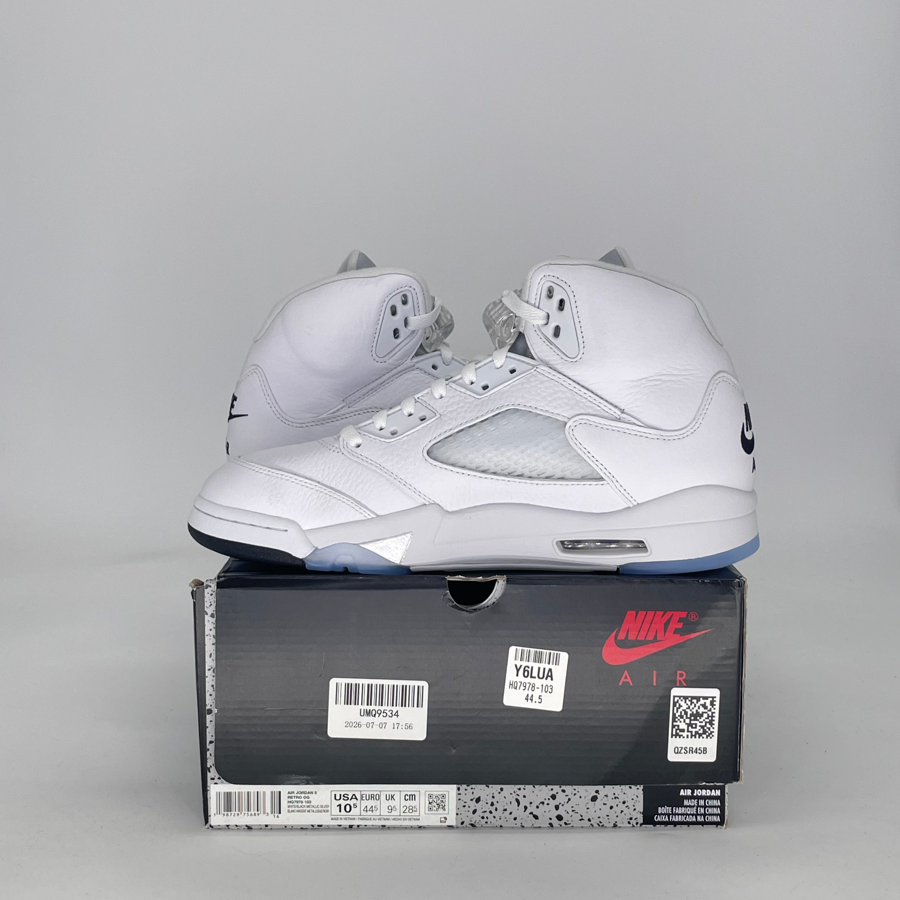 AIR JORDAN 5 WHITE METALLIC HQ7978-103 SIZE 10.5/12W