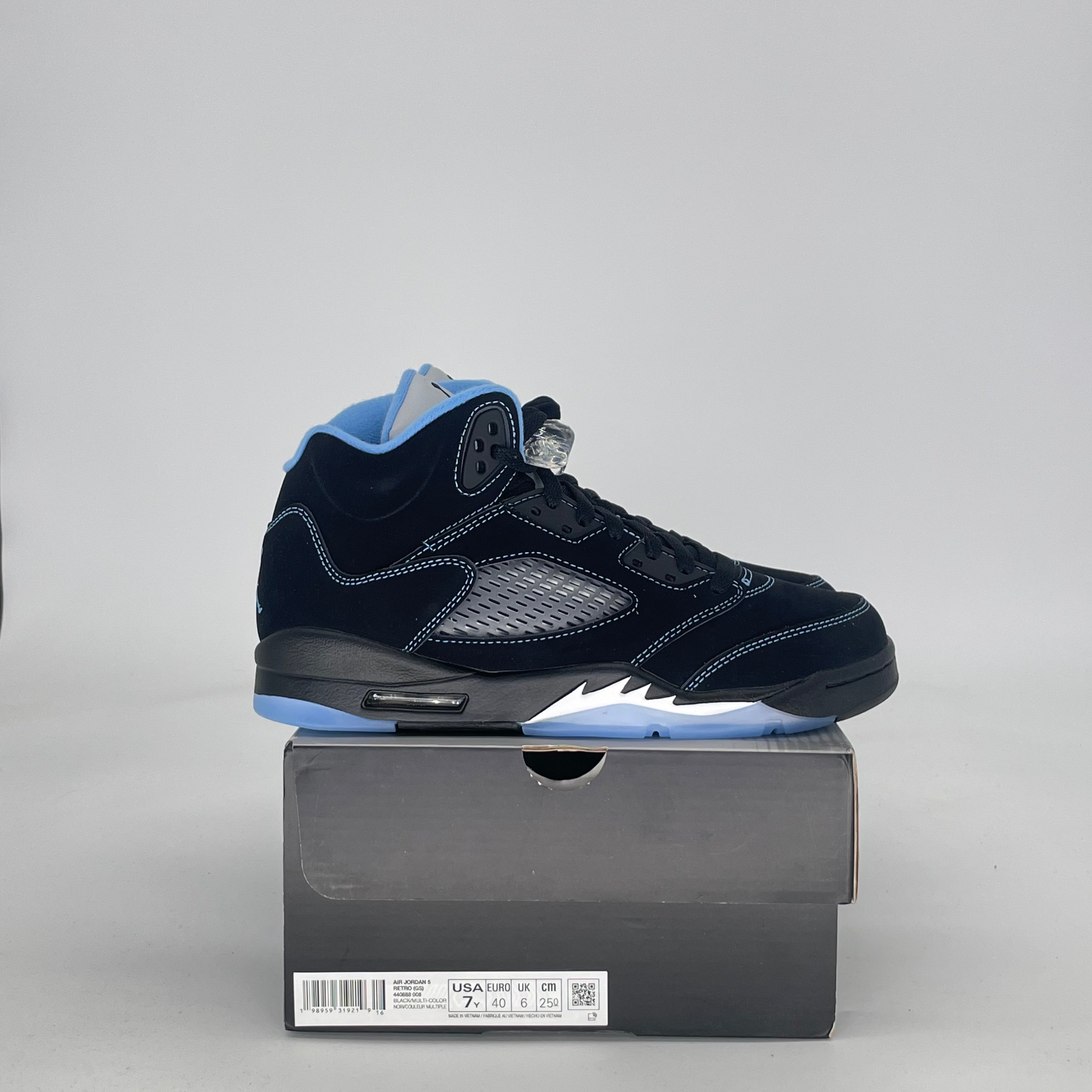 AIR JORDAN 5 BLACK UNIVERSITY BLUE 440888-008 SIZE 7/8.5W GS