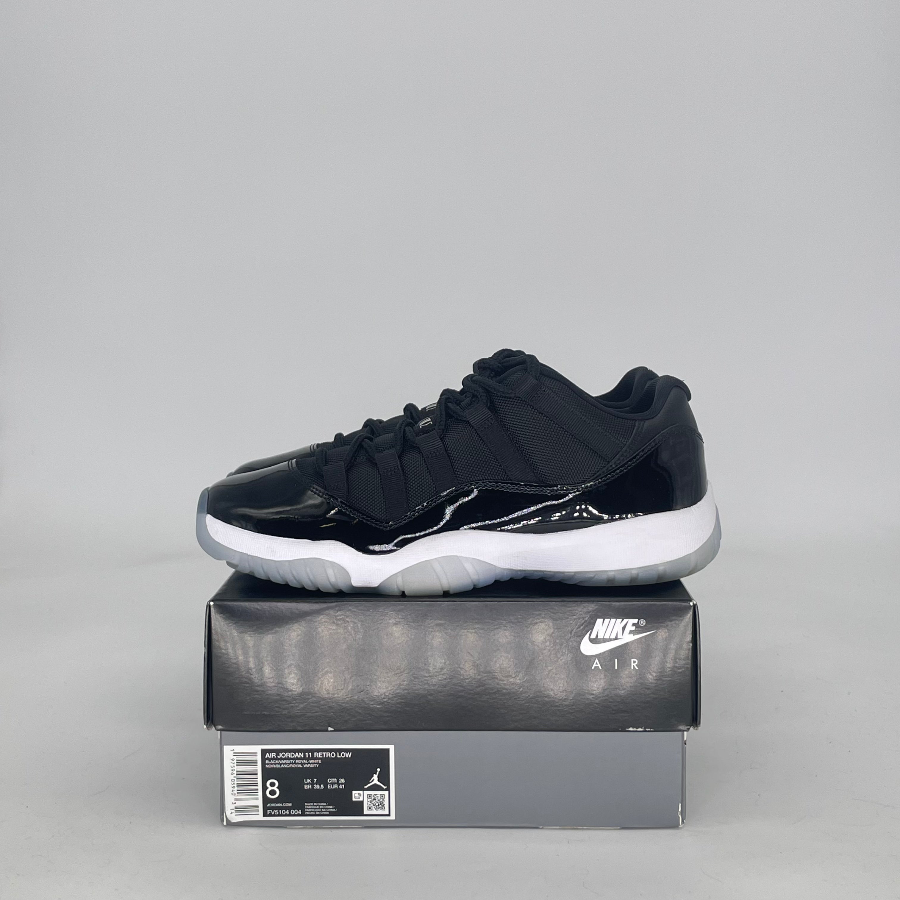 AIR JORDAN 11 LOW SPACE JAM FV5104-004 SIZE 8/9.5W