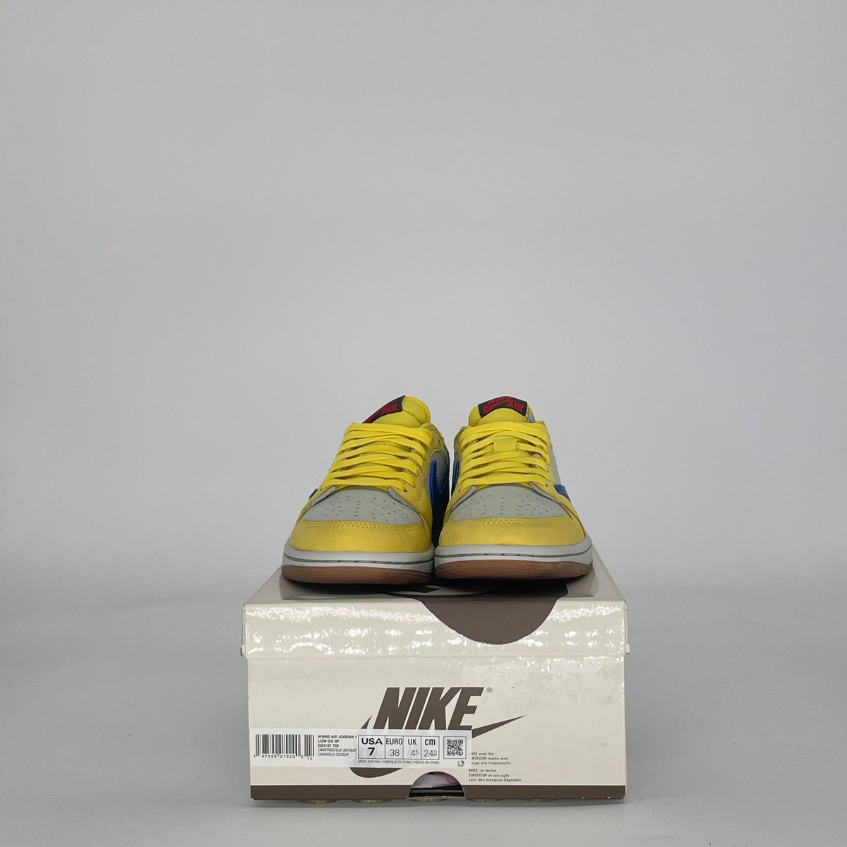 Jordan 1 Retro Low OG SP Travis Scott Canary (Women's)