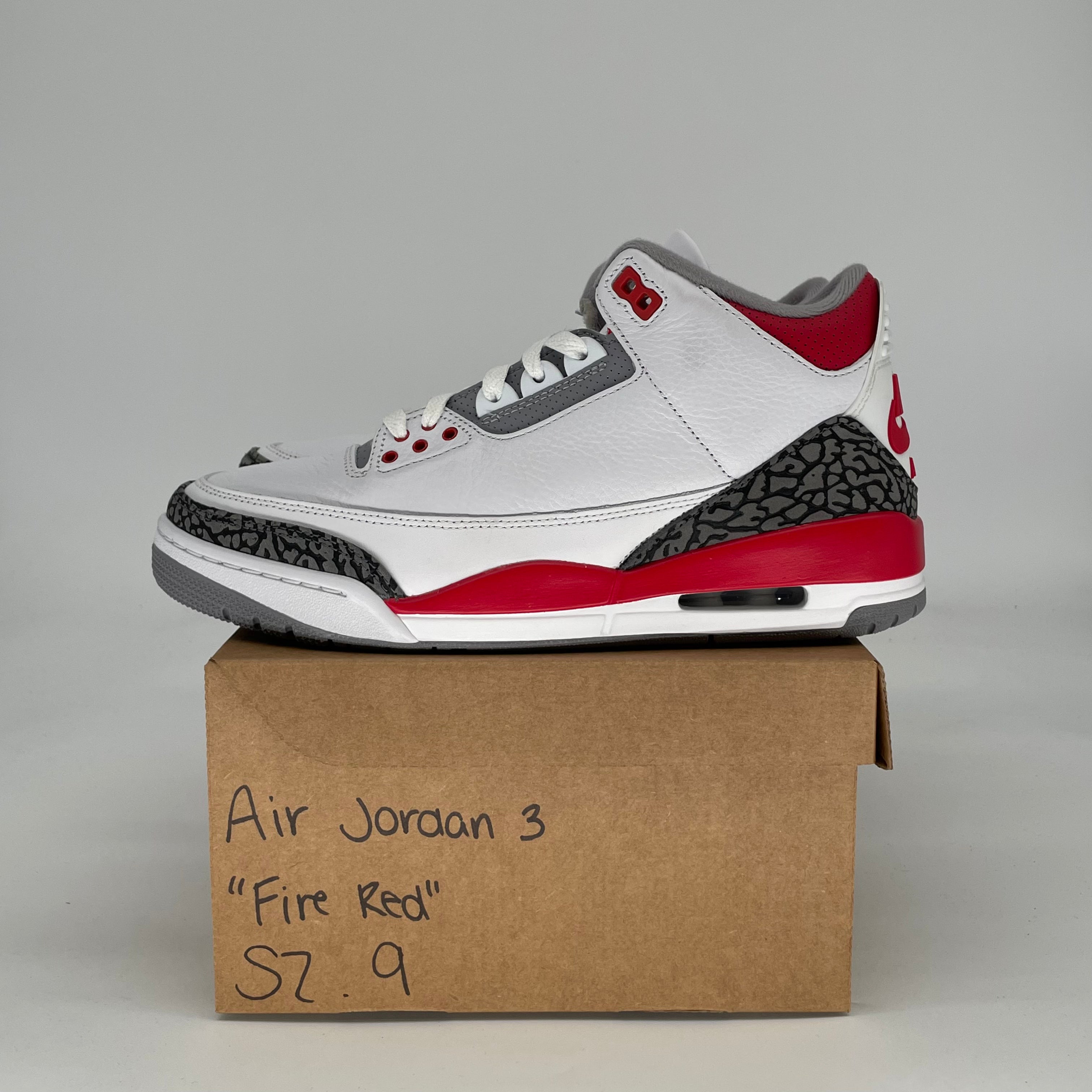 AIR JORDAN 3 FIRE RED DN3707-160 SIZE 9/10.5W