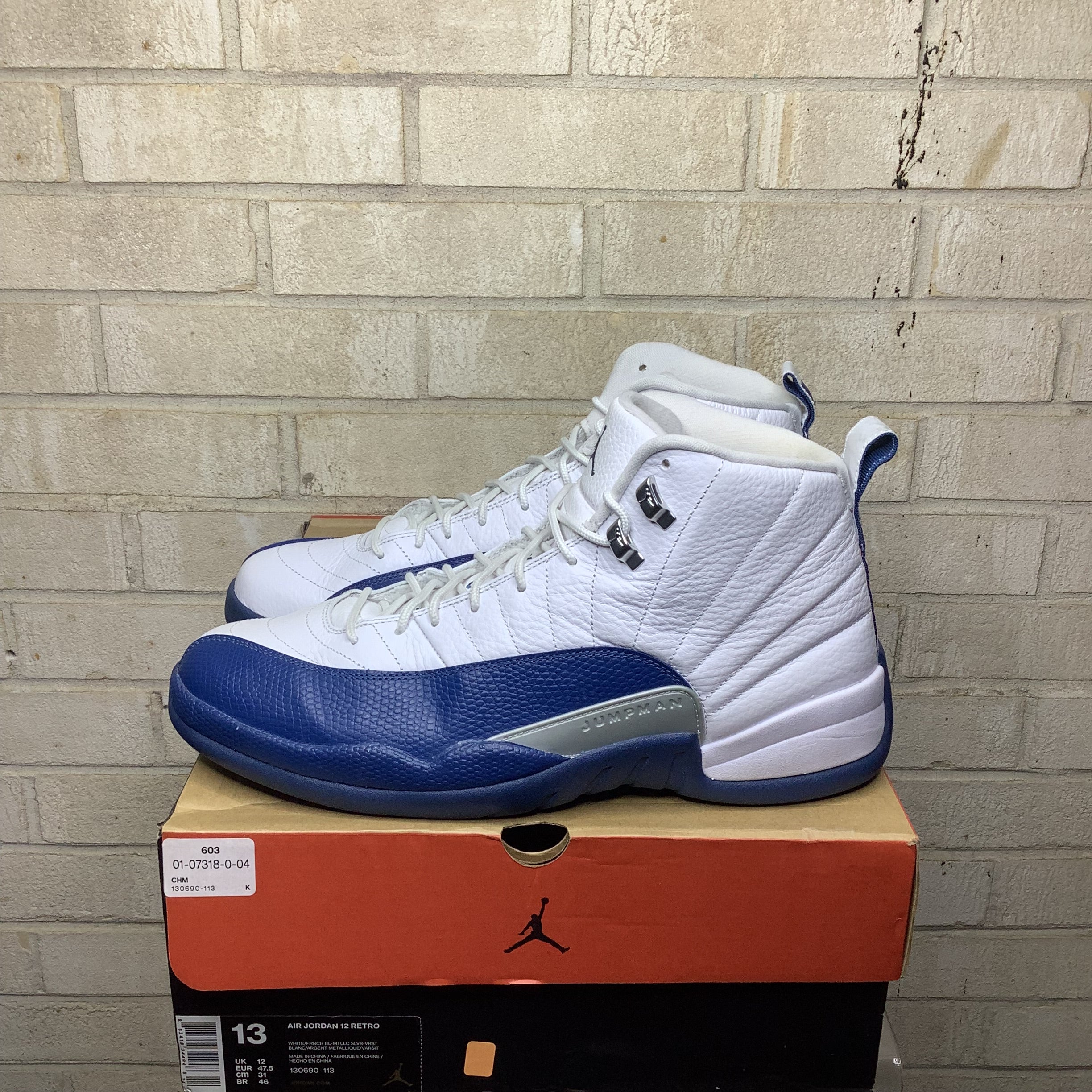 AIR JORDAN 12 FRENCH BLUE (2016) SIZE 13/14.5W 130690-113