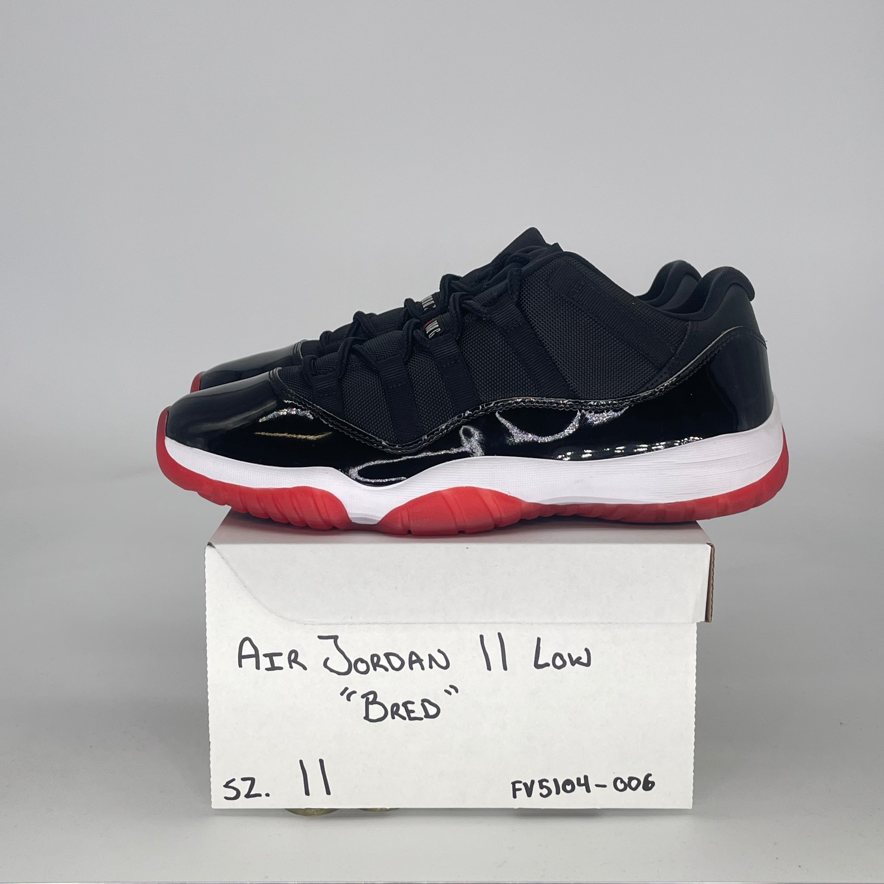 AIR JORDAN 11 LOW BRED FV5104-006 SIZE 11/12.5W