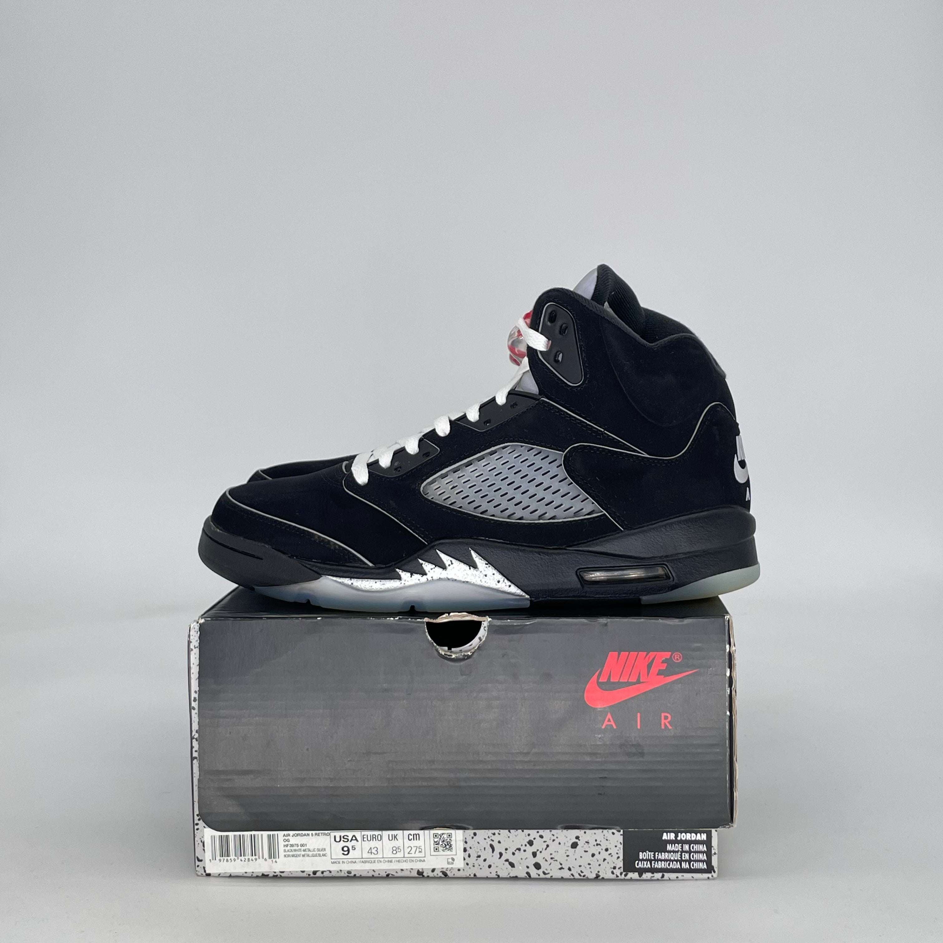 AIR JORDAN 5 BLACK METALLIC REIMAGINED HF3975-001 SIZE 9.5/11W