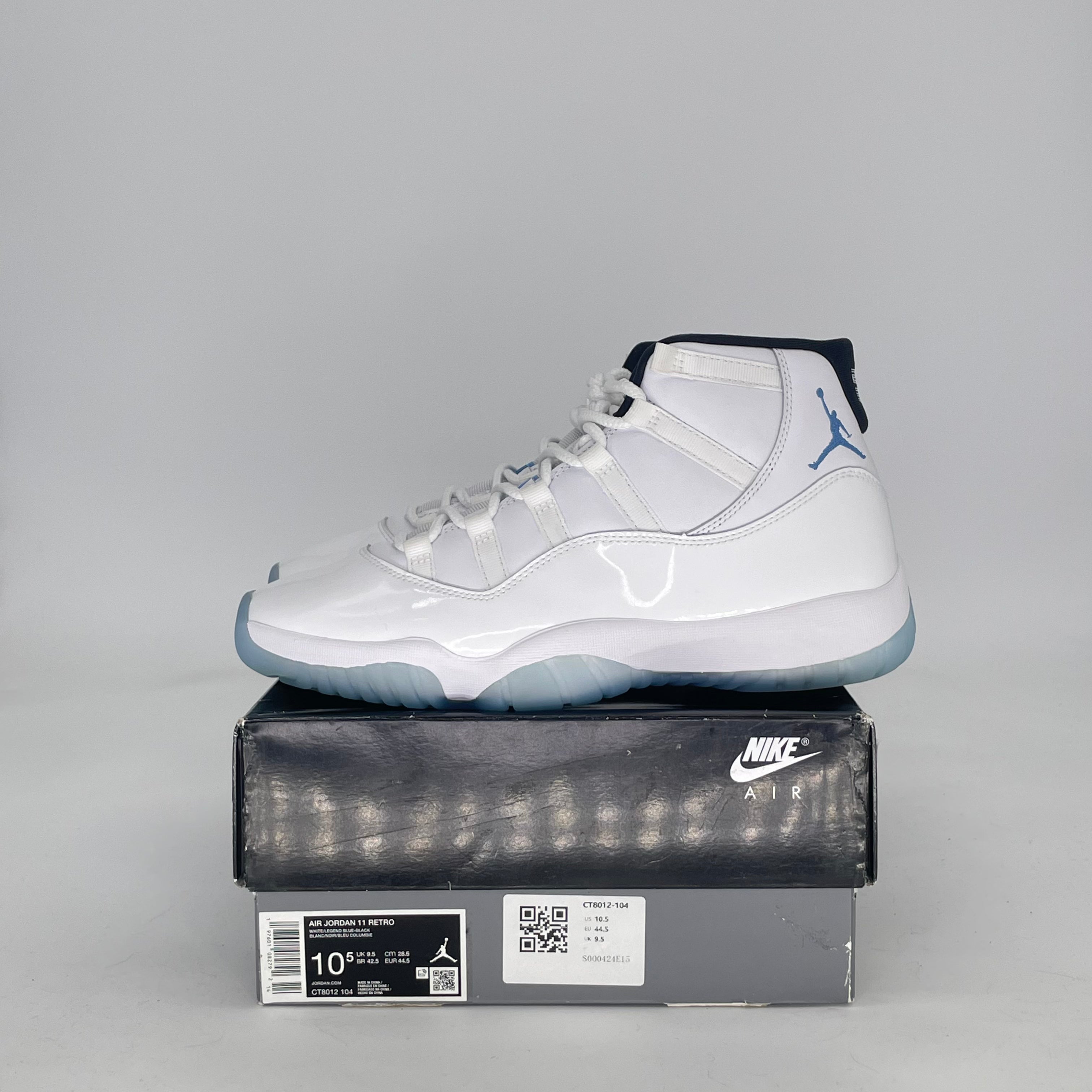 AIR JORDAN 11 LEGEND BLUE CT8012-104 SIZE 10.5/12W