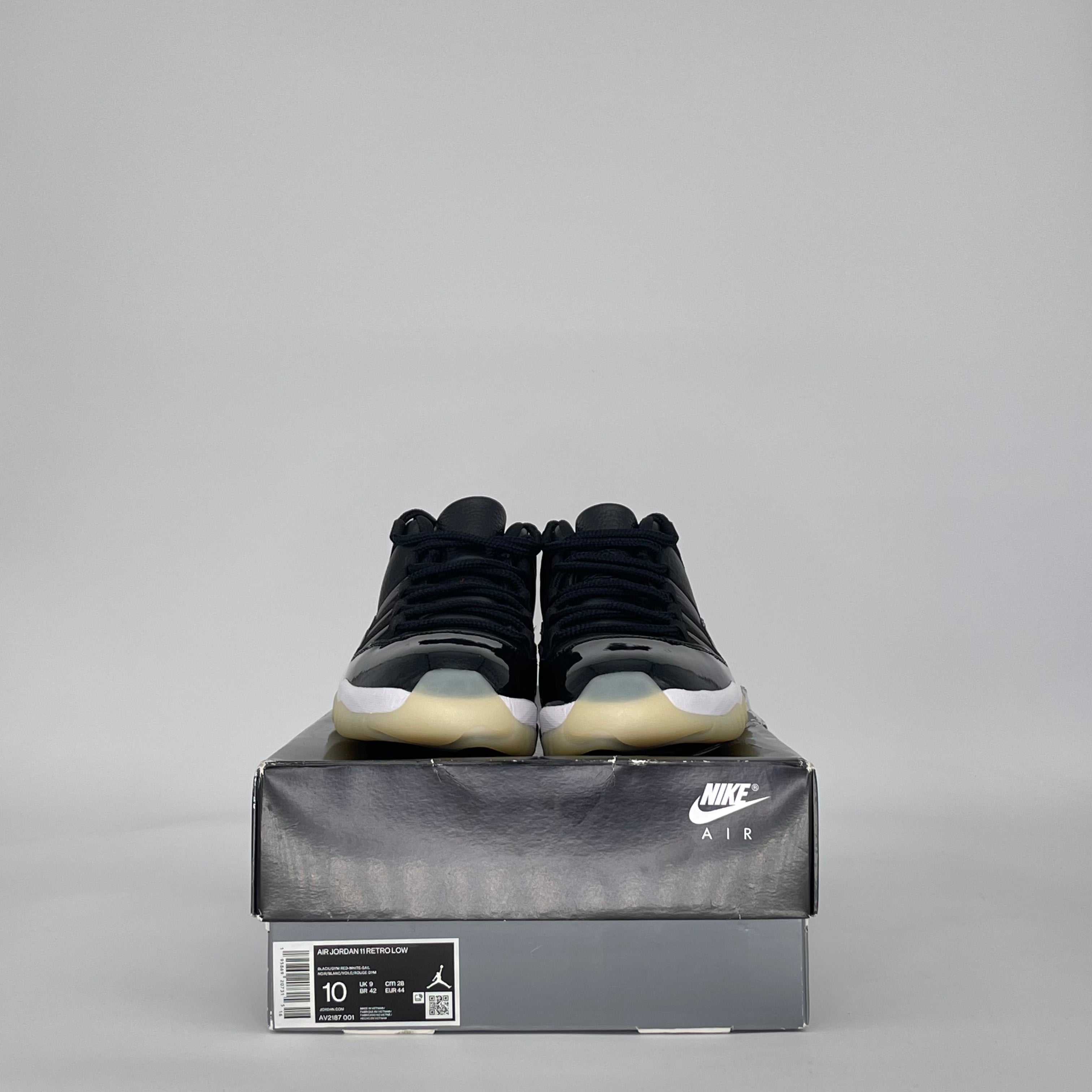 AIR JORDAN 11 LOW 72-10 AV2187-001 SIZE 10/11.5W