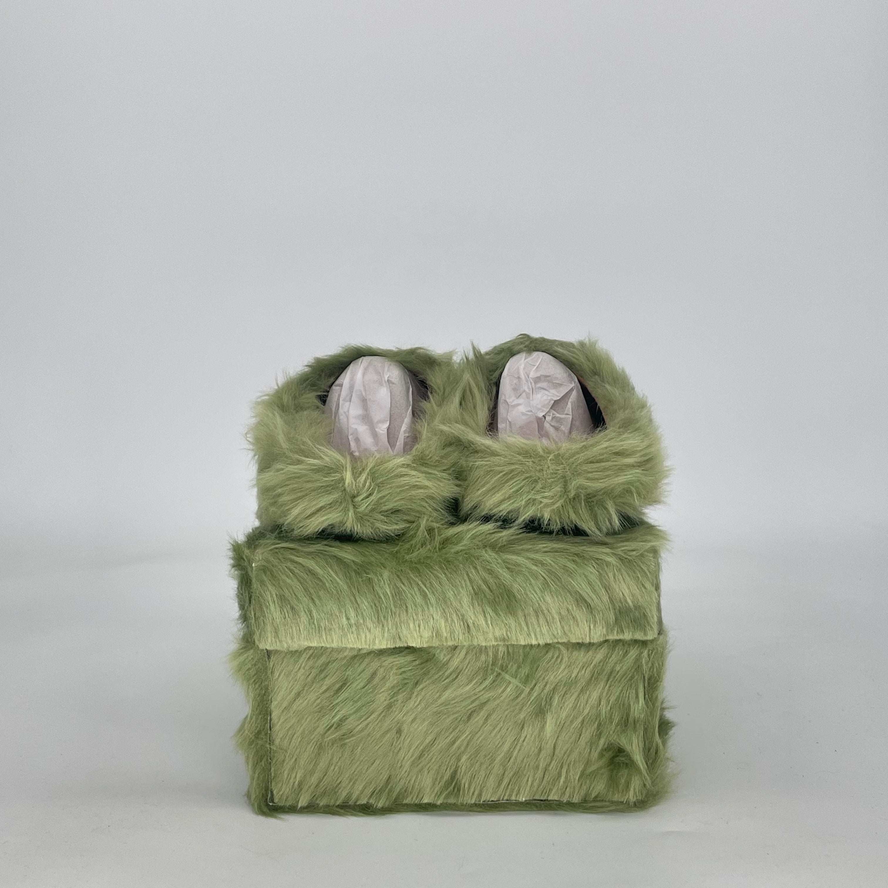 BRAVEST STUDIOS BEAR CLAW MULE GREEN SIZE 12/13.5W