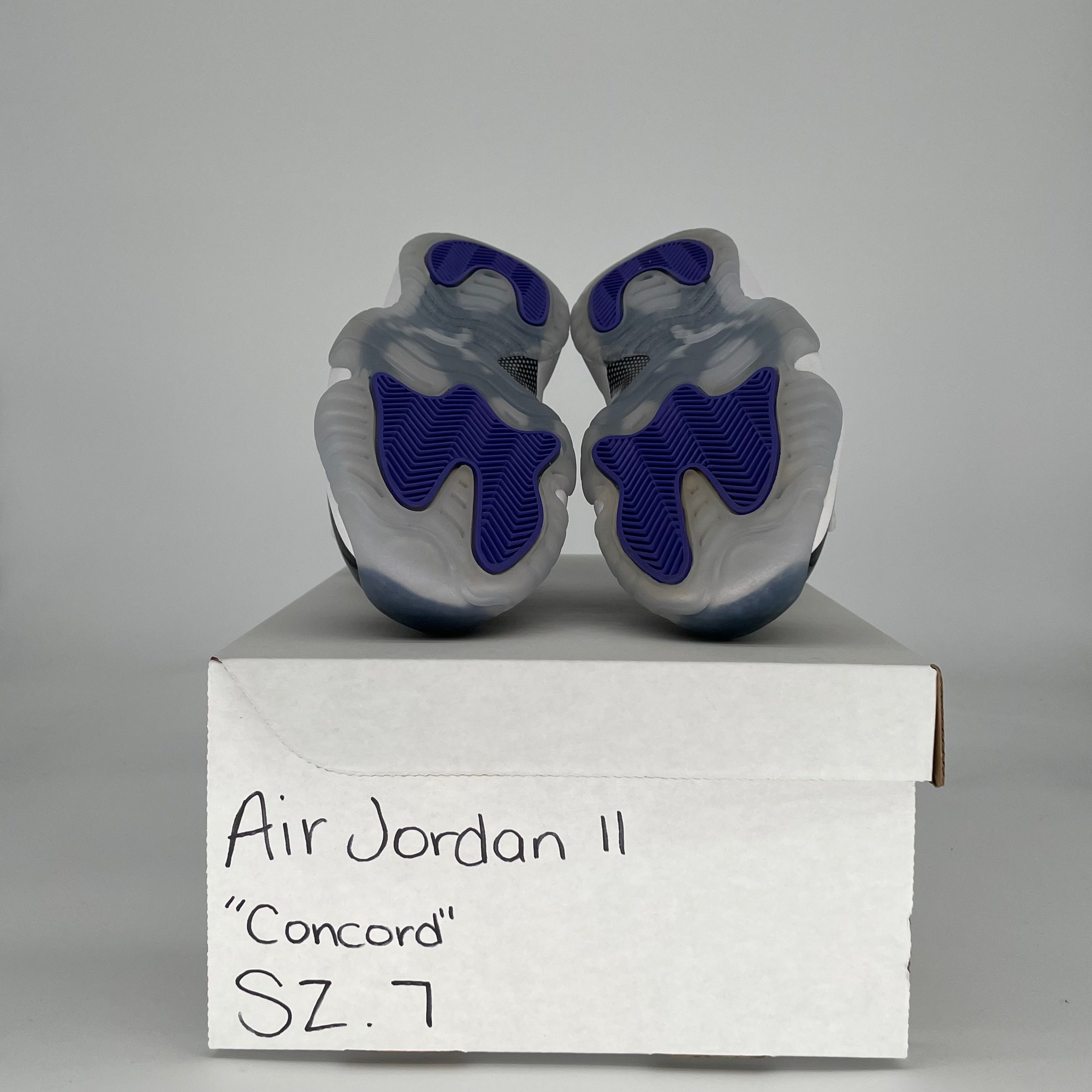 AIR JORDAN 11 CONCORD 378038-100 SIZE 7/8.5W