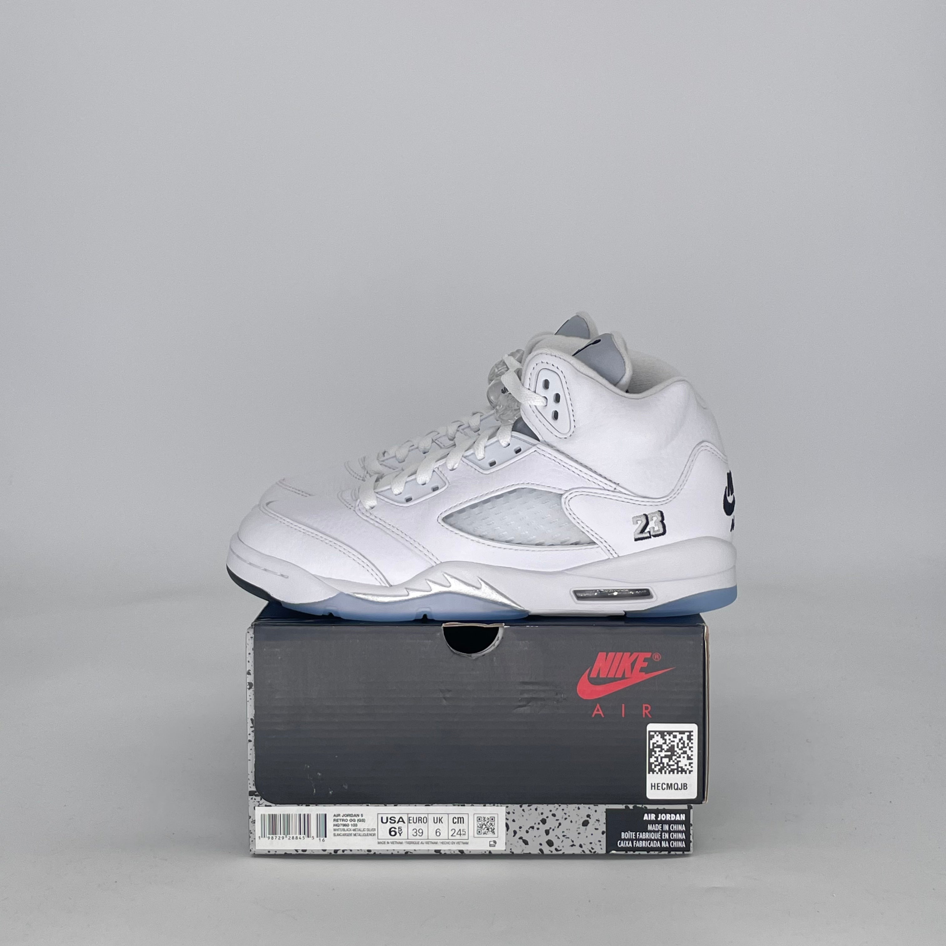 AIR JORDAN 5 WHITE METALLIC HQ7980-103 SIZE 6.5/8W GS